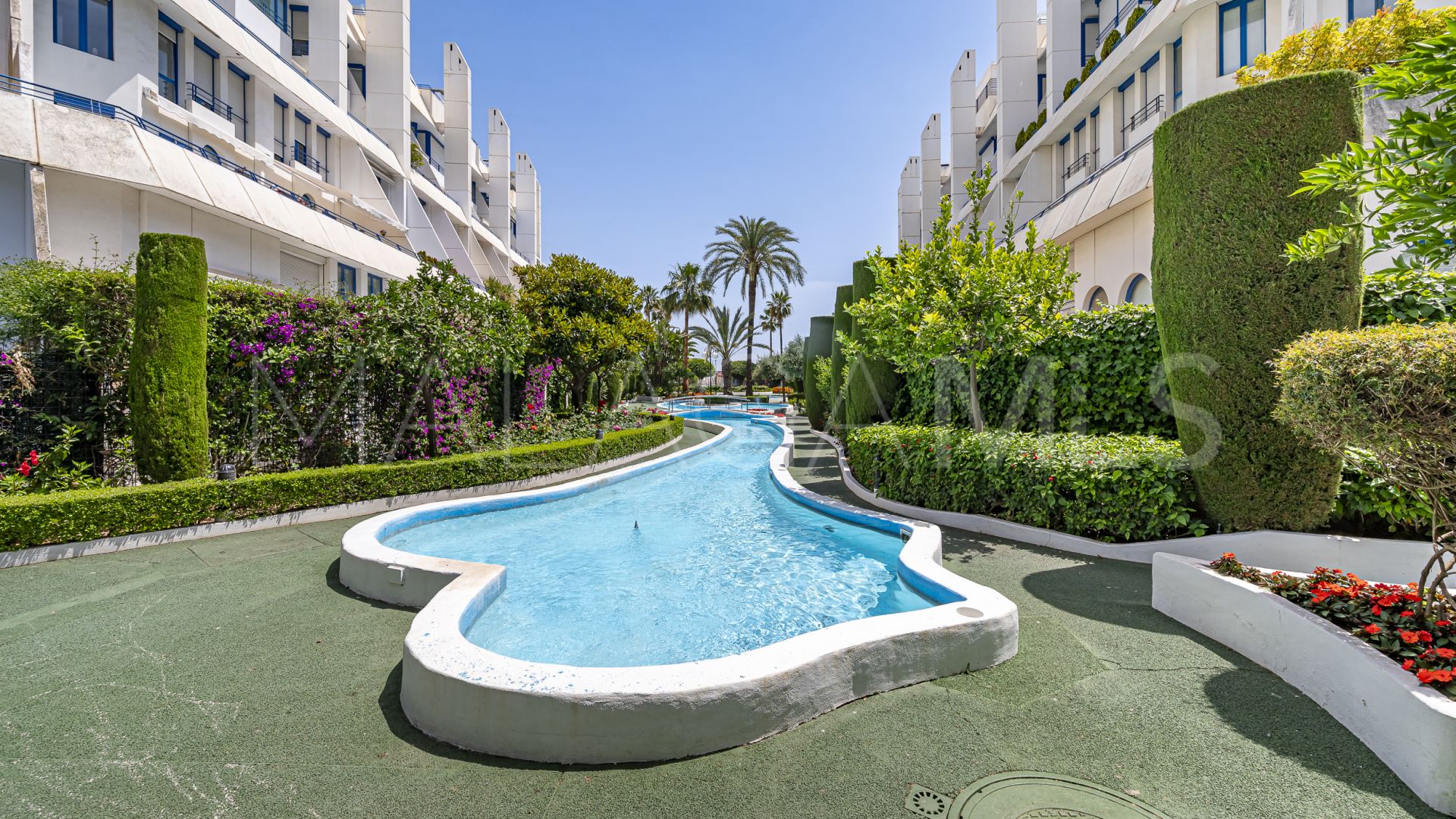 For sale ground floor apartment with 2 bedrooms in Marbella House