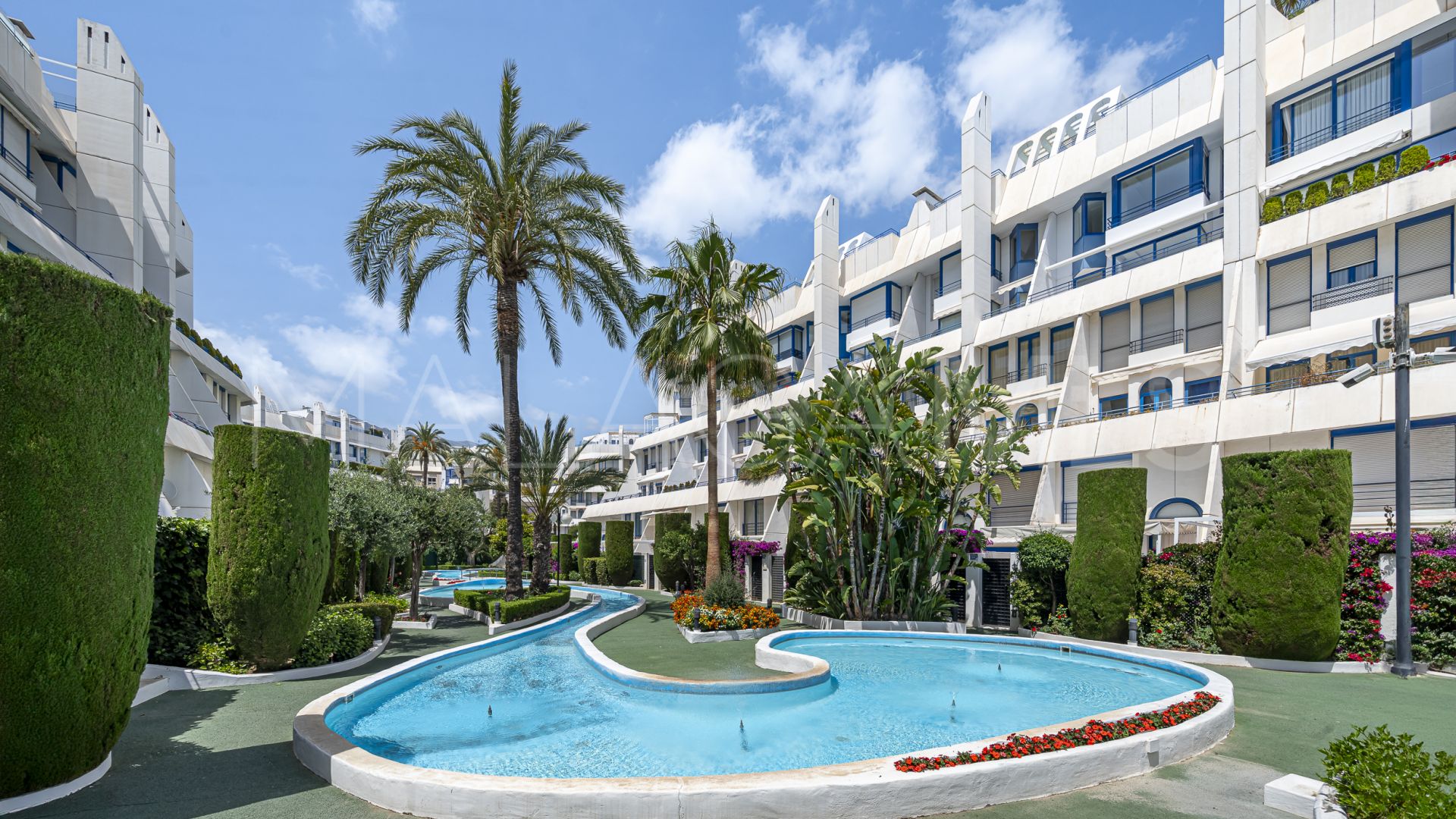 For sale ground floor apartment with 2 bedrooms in Marbella House