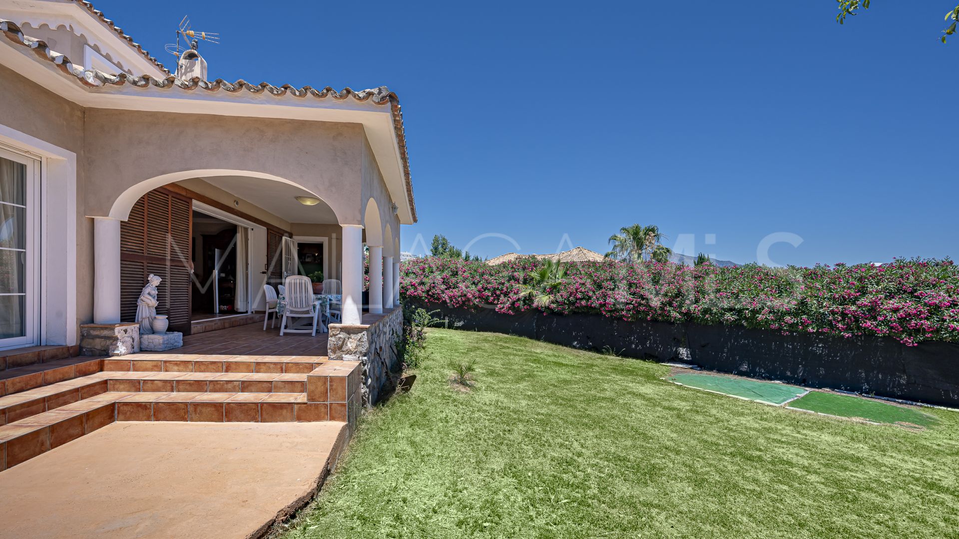 Villa for sale in Guadalmina Alta