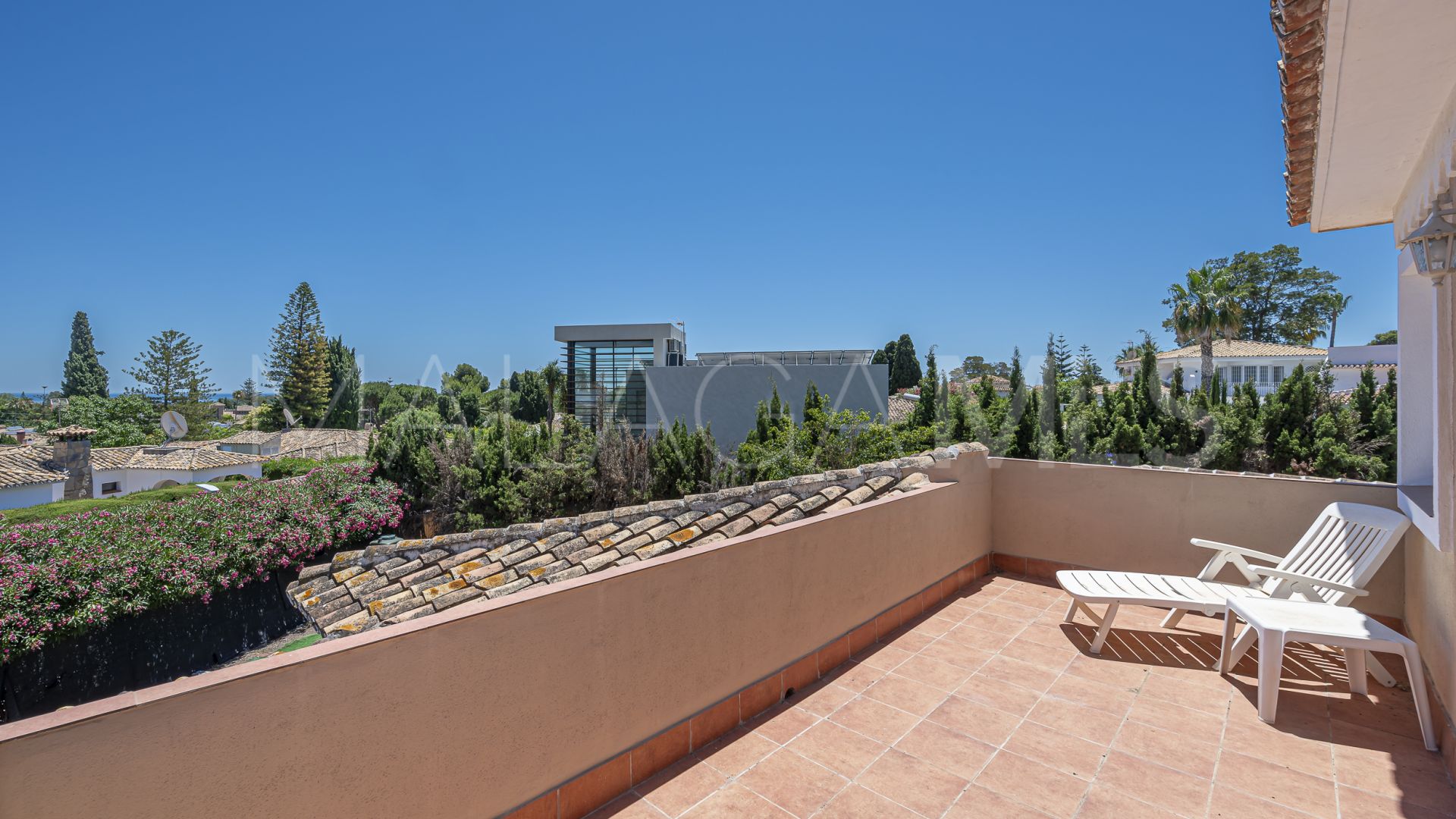 Villa for sale in Guadalmina Alta