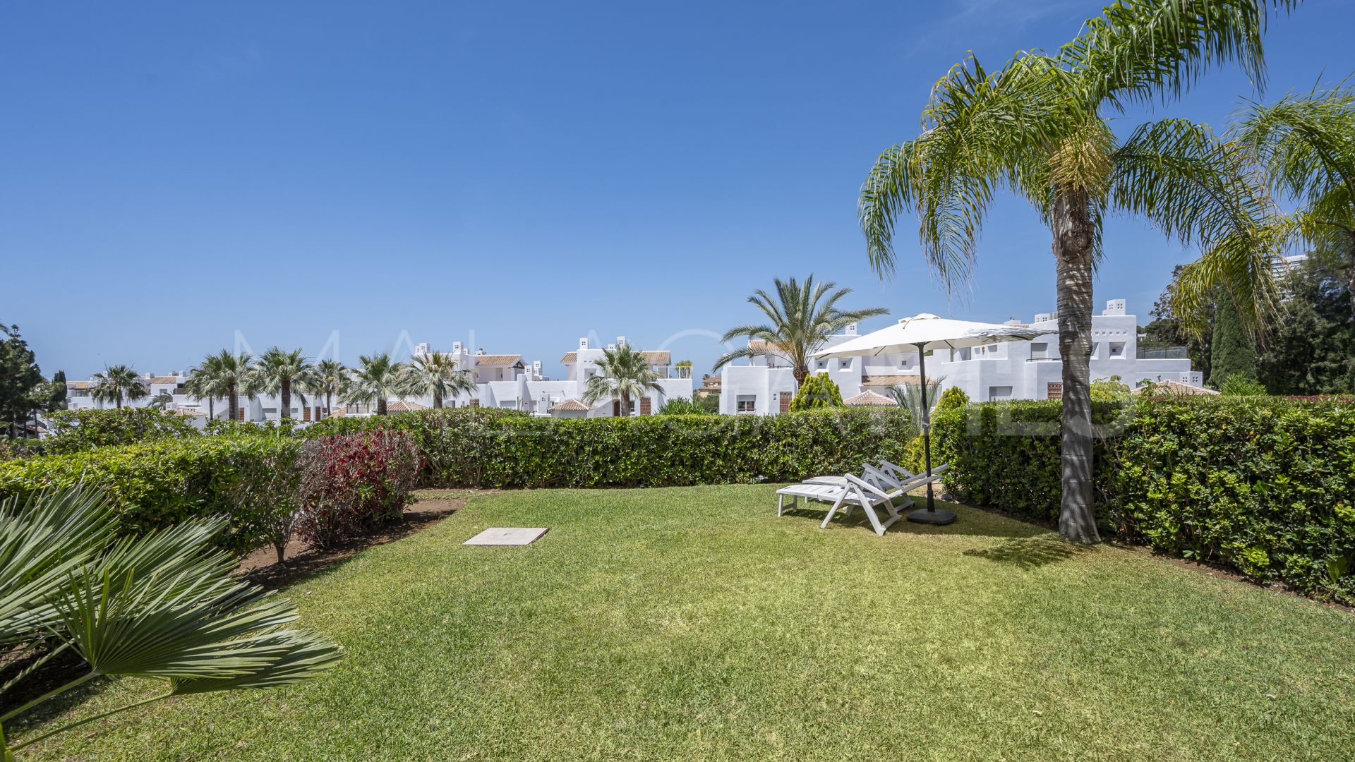 For sale ground floor apartment in Los Monteros Palm Beach with 2 bedrooms