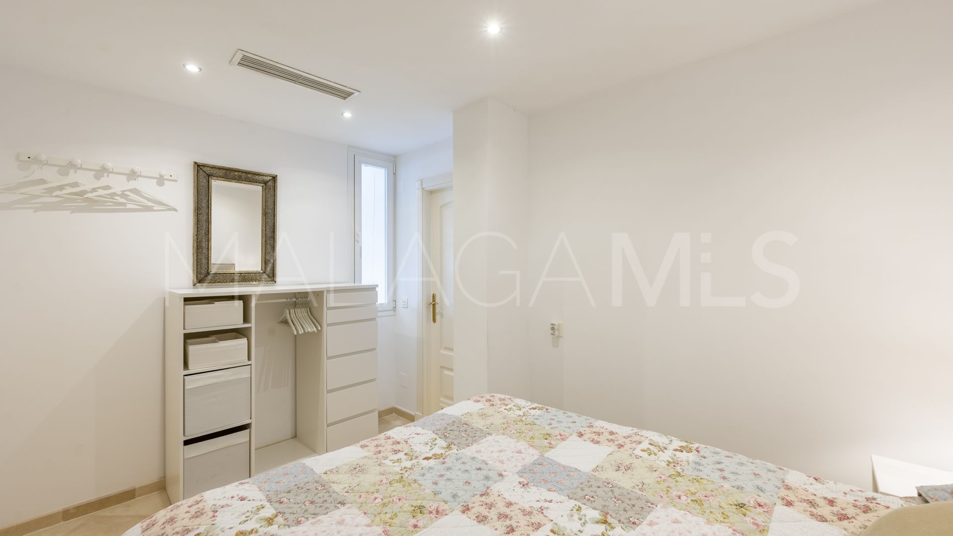 For sale ground floor apartment in Los Monteros Palm Beach with 2 bedrooms