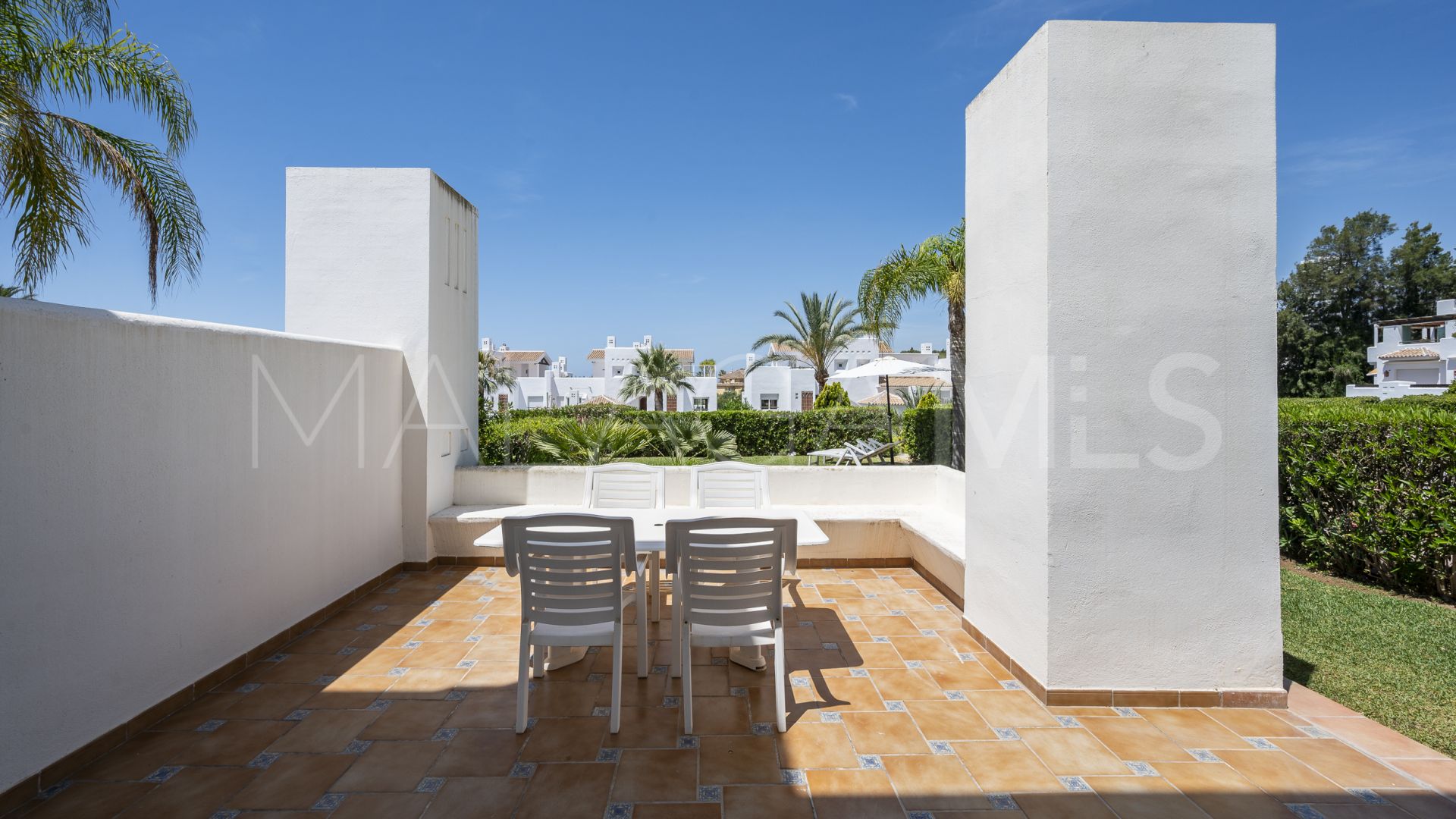 For sale ground floor apartment in Los Monteros Palm Beach with 2 bedrooms