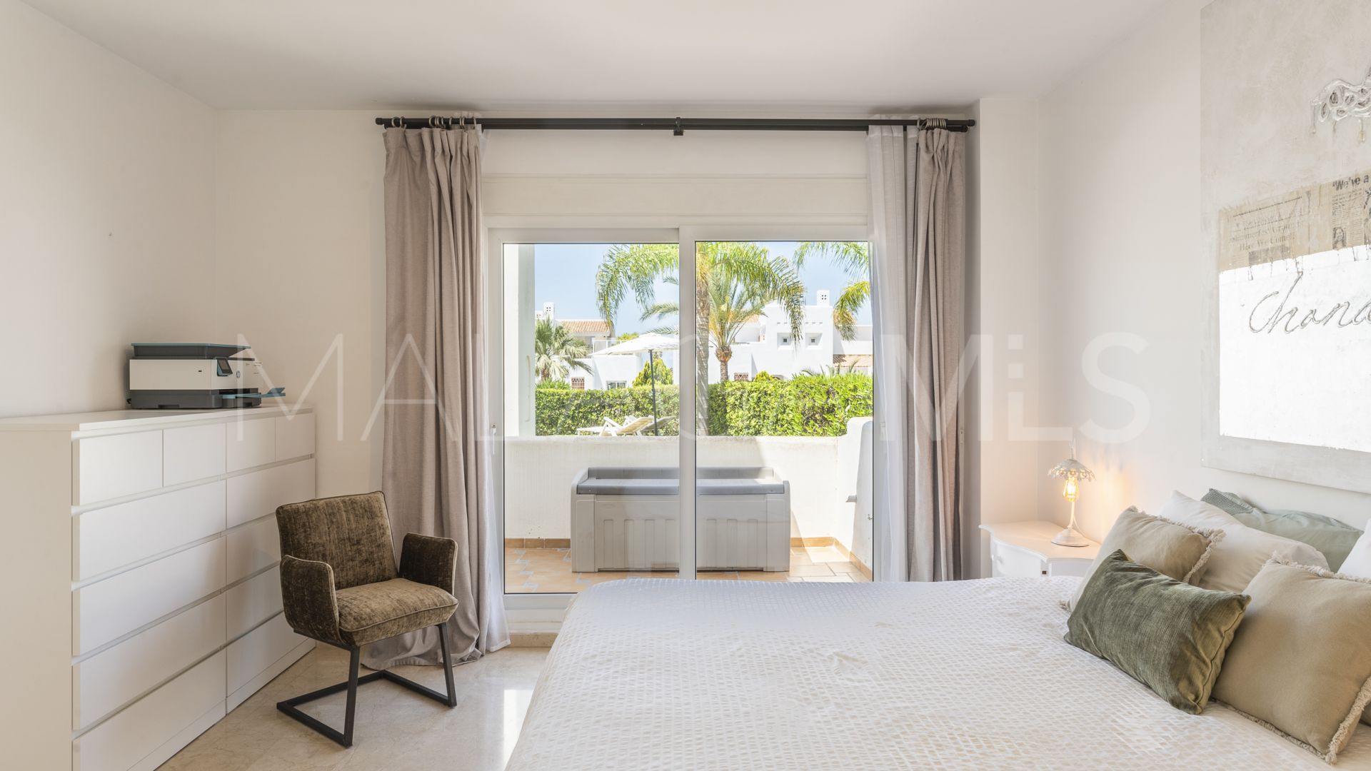 For sale ground floor apartment in Los Monteros Palm Beach with 2 bedrooms
