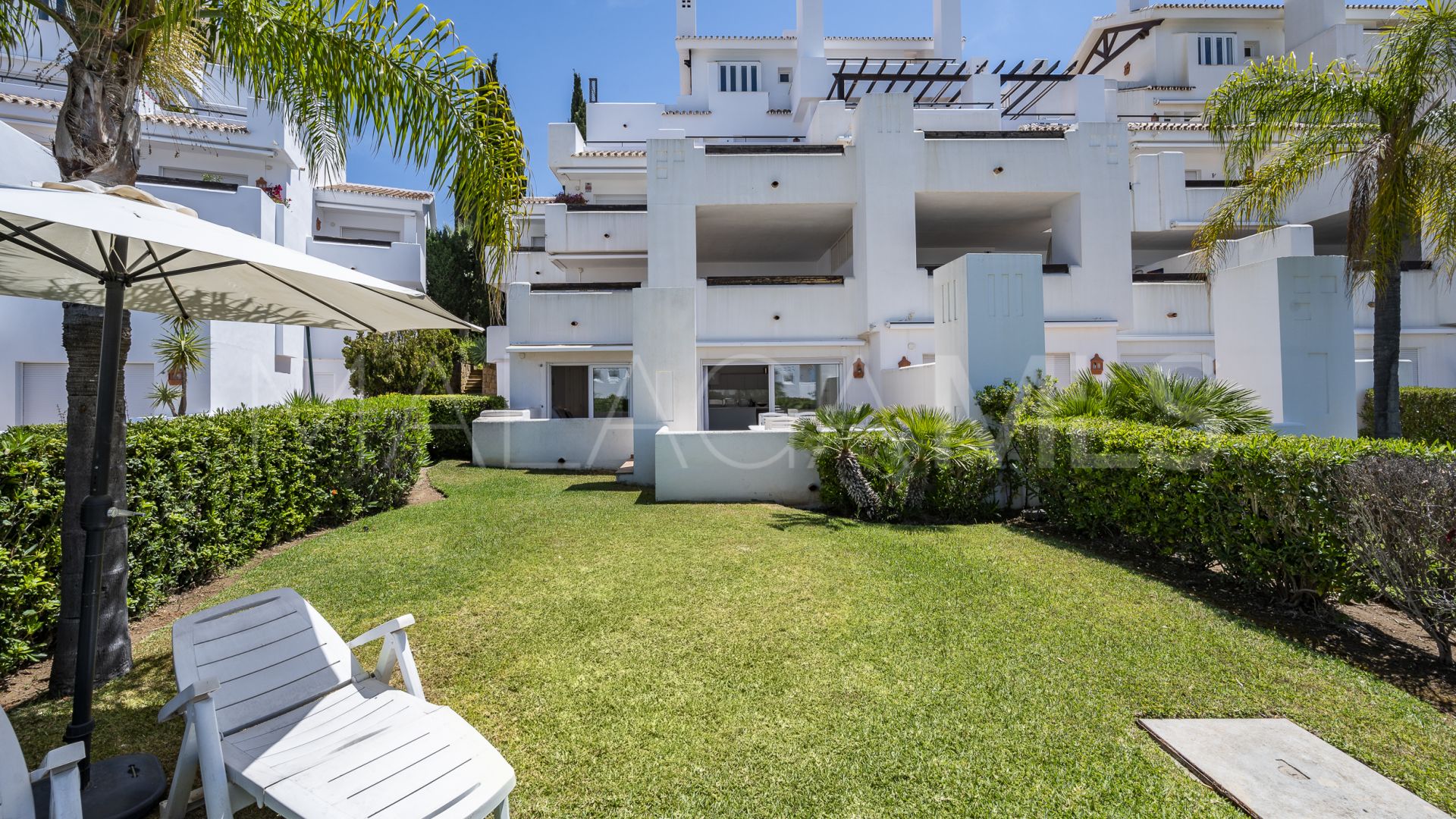 For sale ground floor apartment in Los Monteros Palm Beach with 2 bedrooms