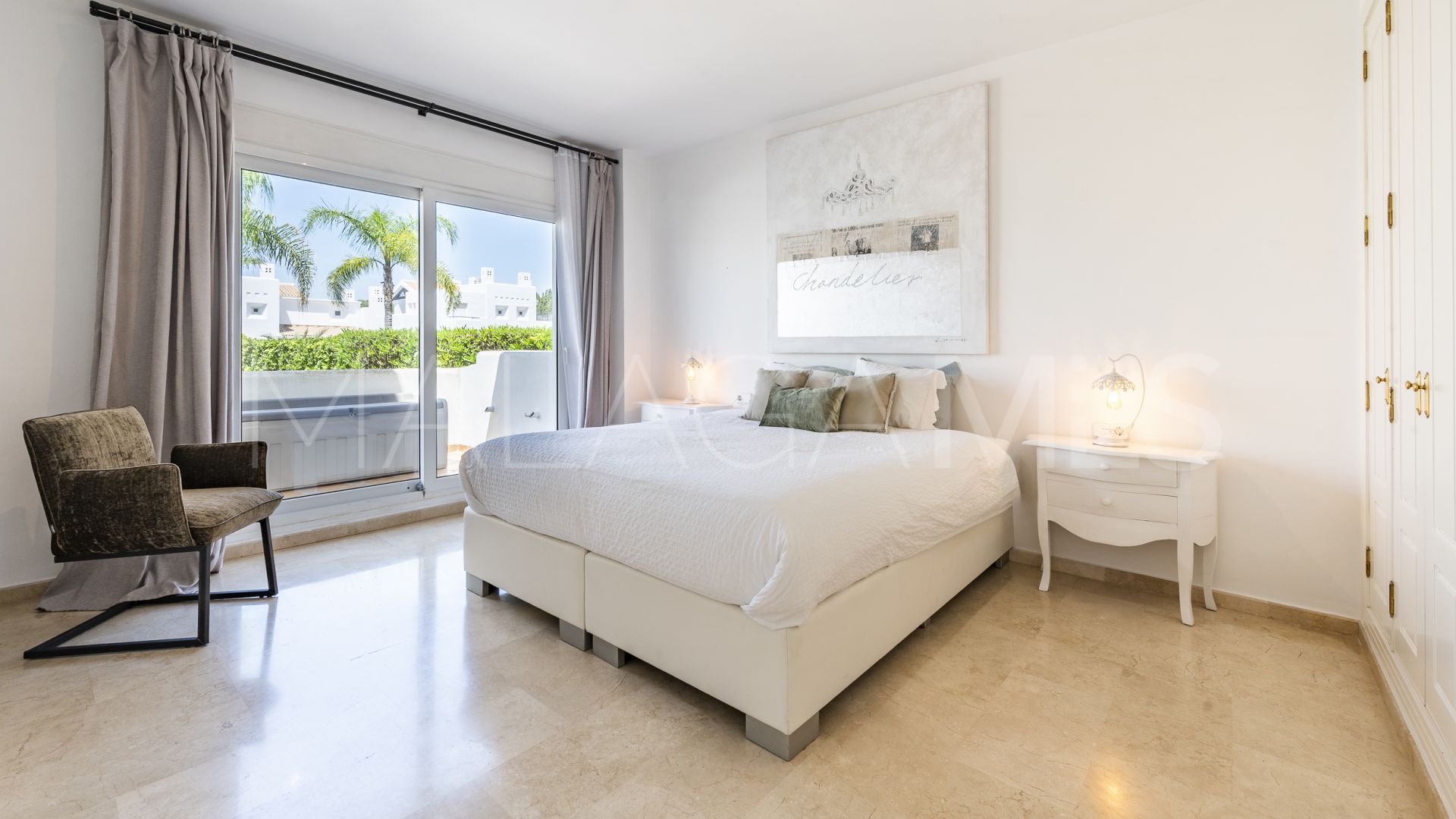For sale ground floor apartment in Los Monteros Palm Beach with 2 bedrooms