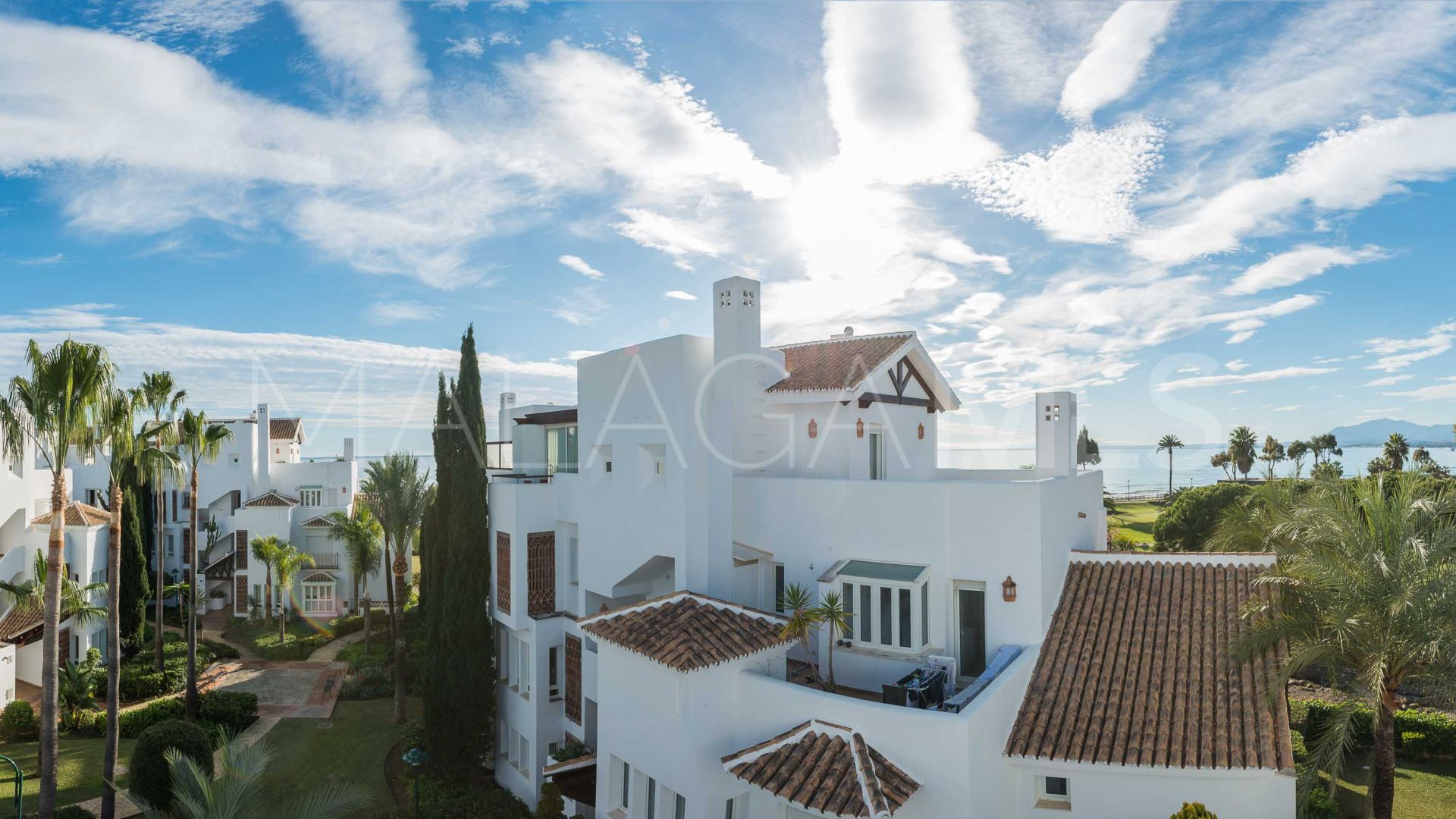 For sale ground floor apartment in Los Monteros Palm Beach with 2 bedrooms