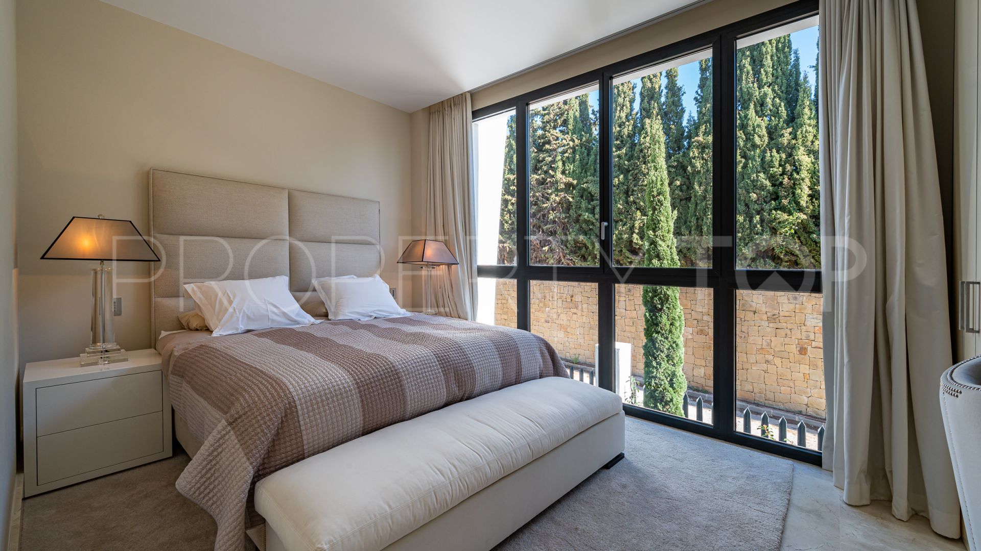 Buy duplex penthouse in Reserva de Sierra Blanca with 3 bedrooms