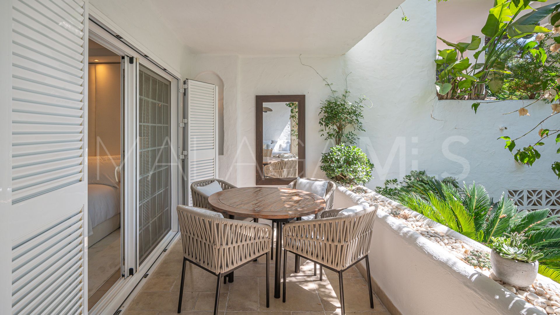 Appartement rez de chaussée for sale in Puente Romano II