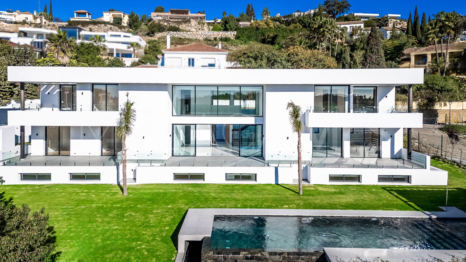 Villa for sale in Paraiso Alto