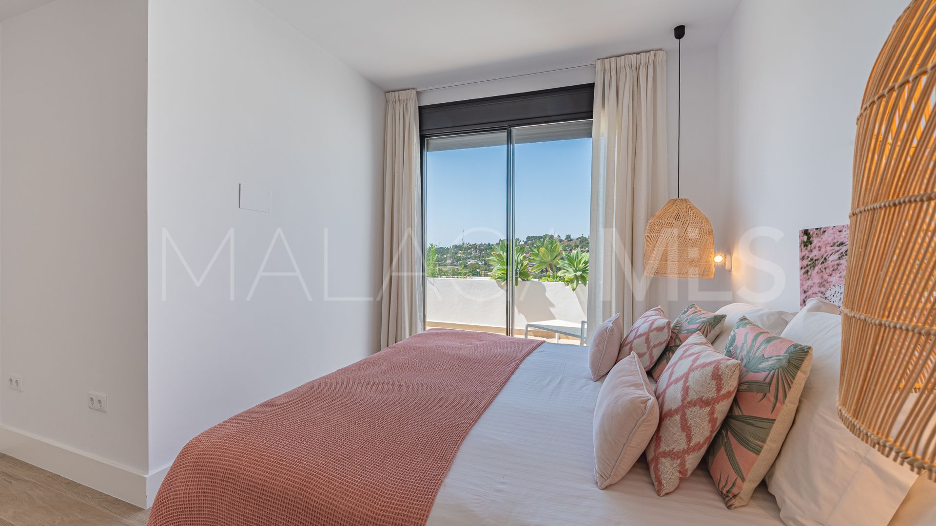 For sale penthouse in Hotel del Golf