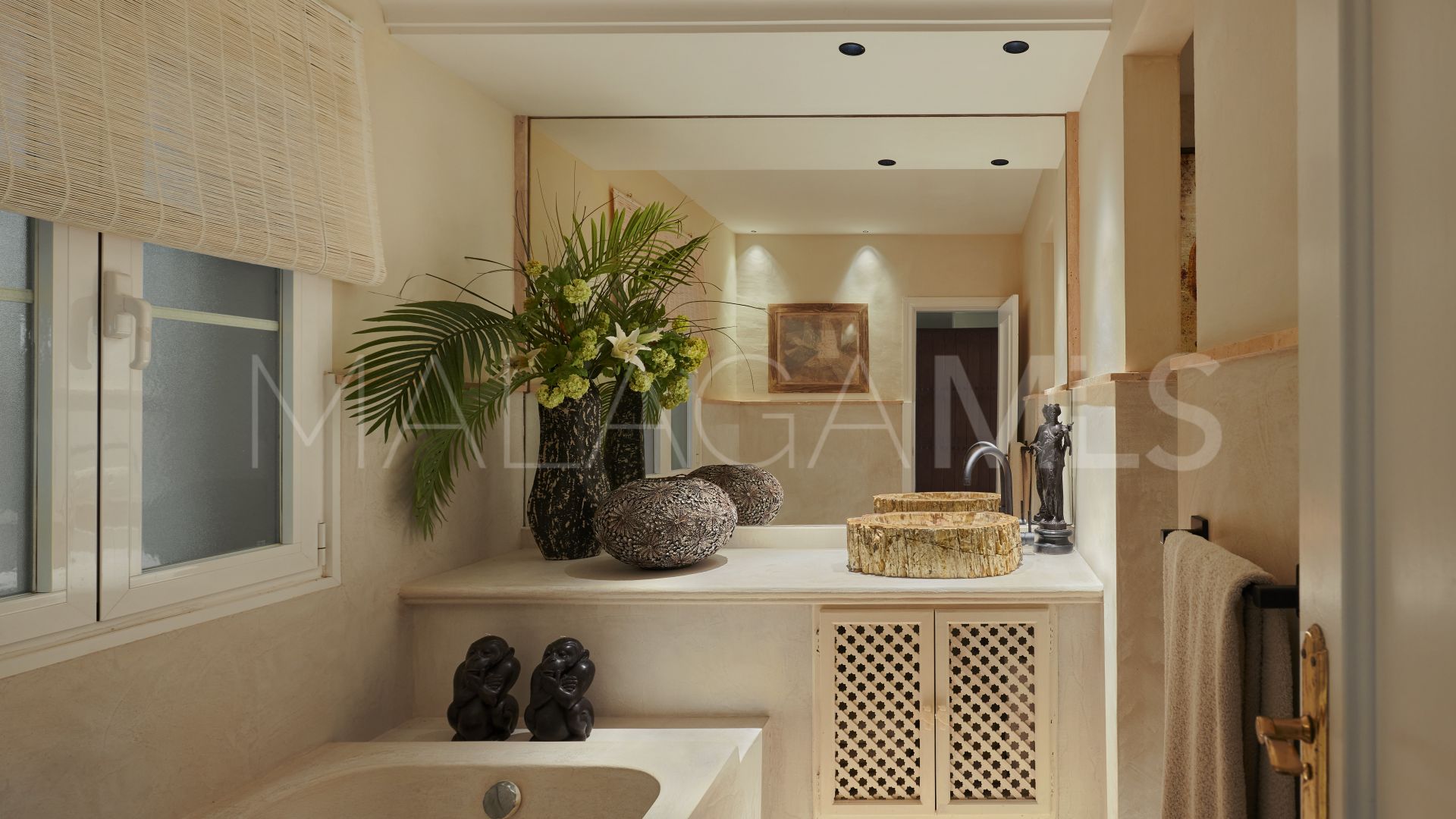 Villa for sale in Los Monteros Playa