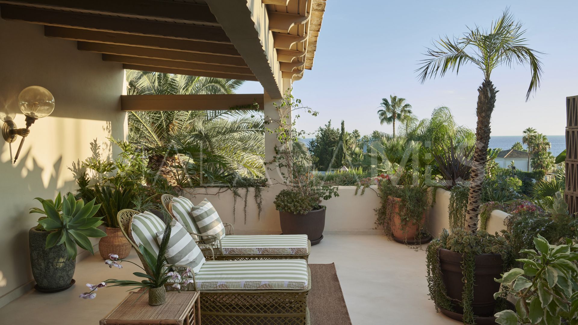 Villa for sale in Los Monteros Playa