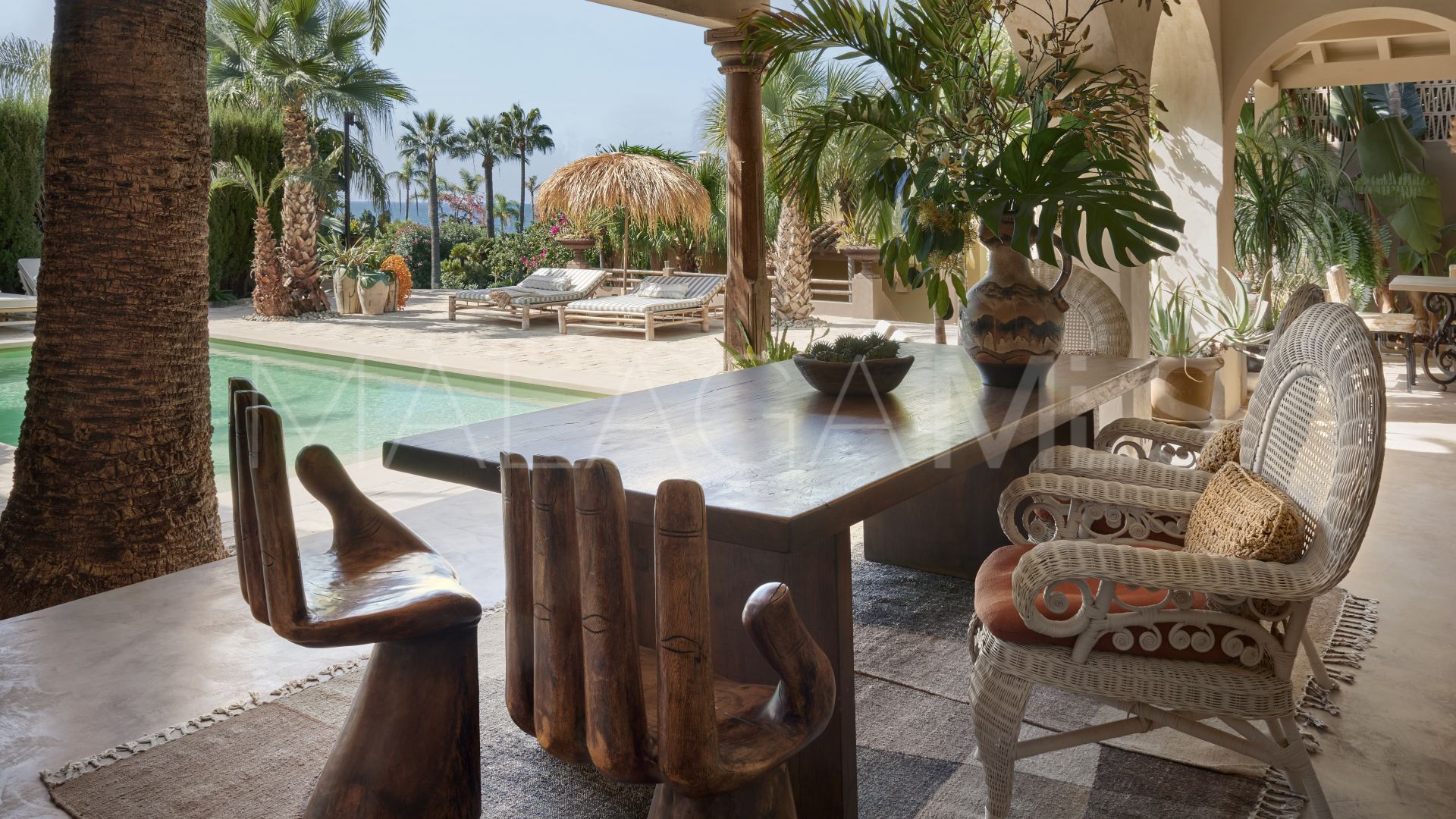 Villa for sale in Los Monteros Playa