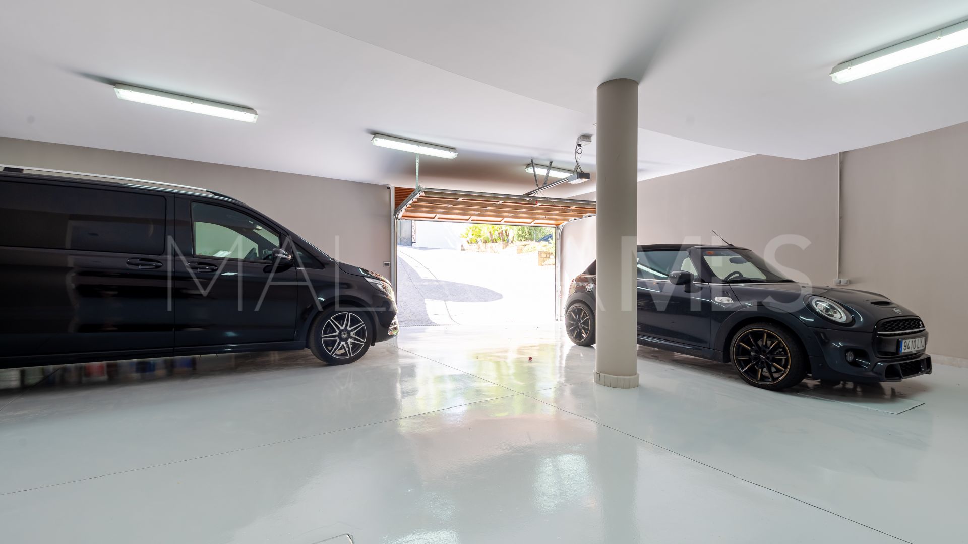 Villa for sale in El Herrojo