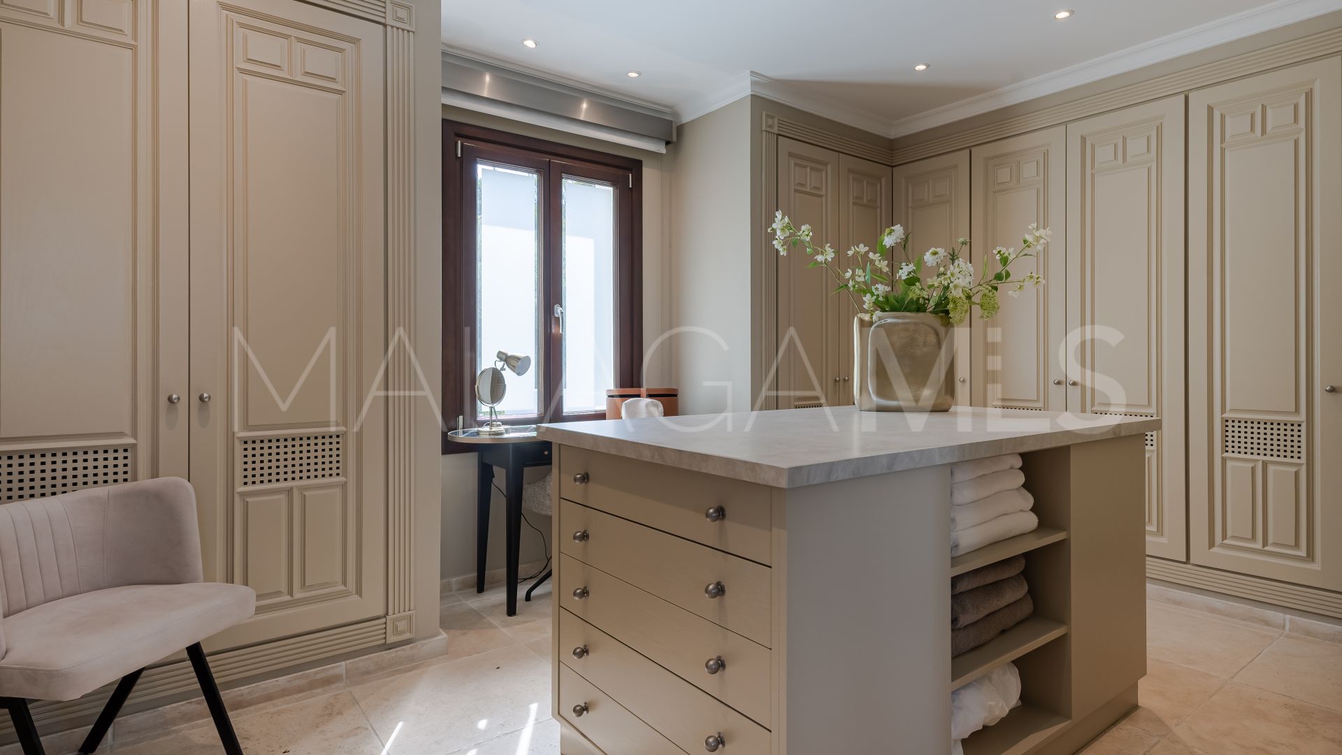 Villa for sale in El Herrojo