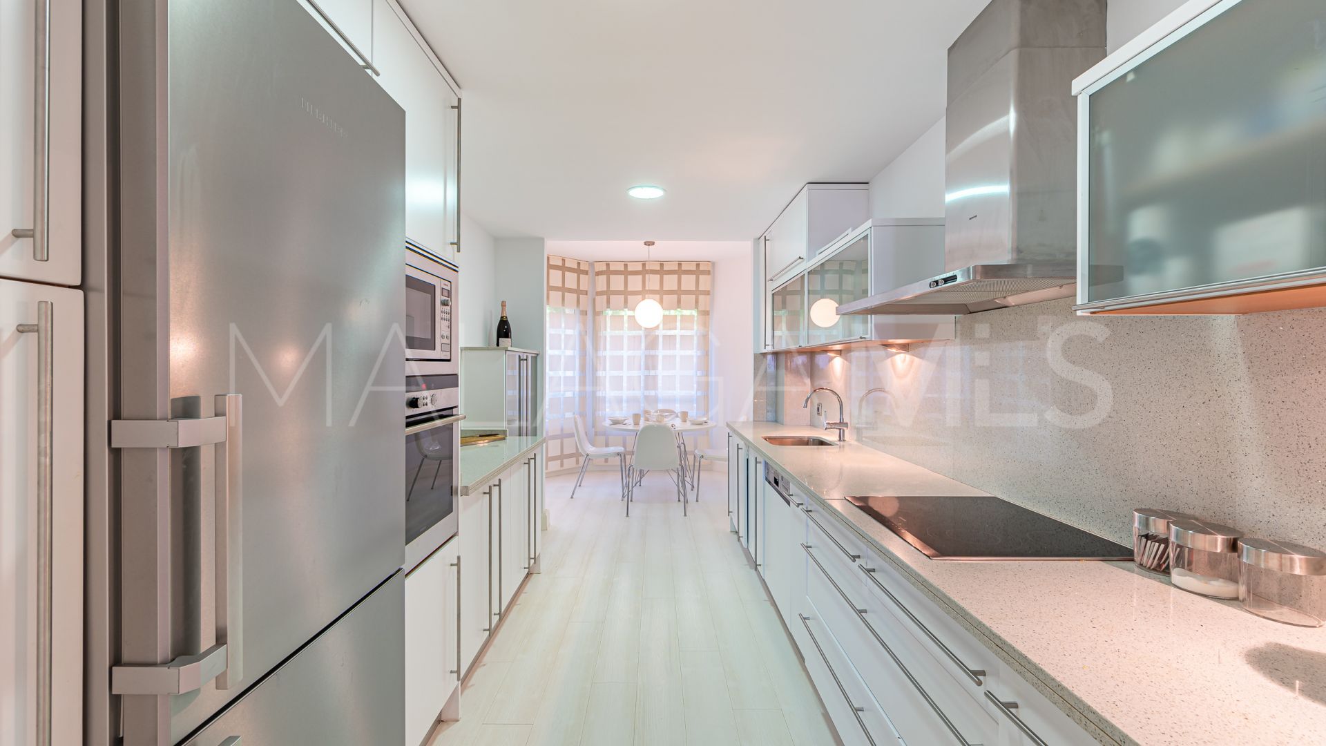 Markplanslägenhet for sale in Condado de Sierra Blanca