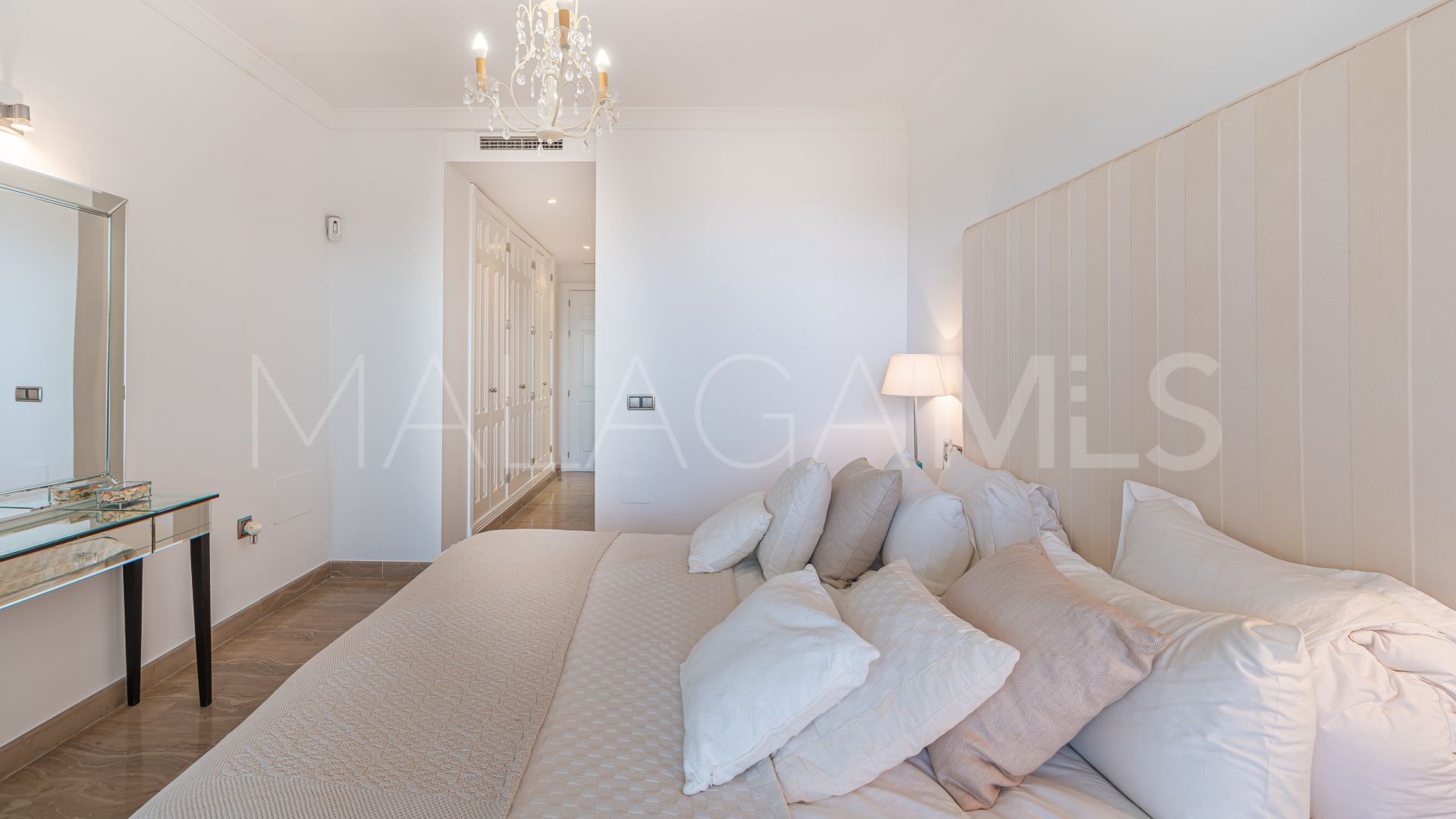 Markplanslägenhet for sale in Condado de Sierra Blanca