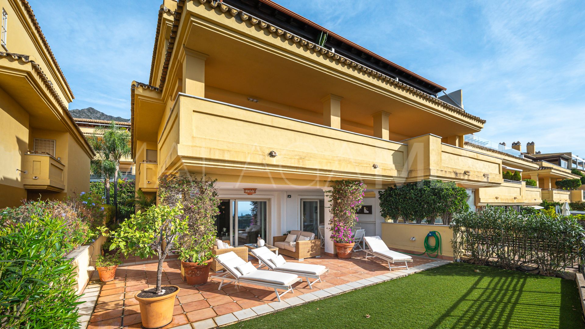 Markplanslägenhet for sale in Condado de Sierra Blanca