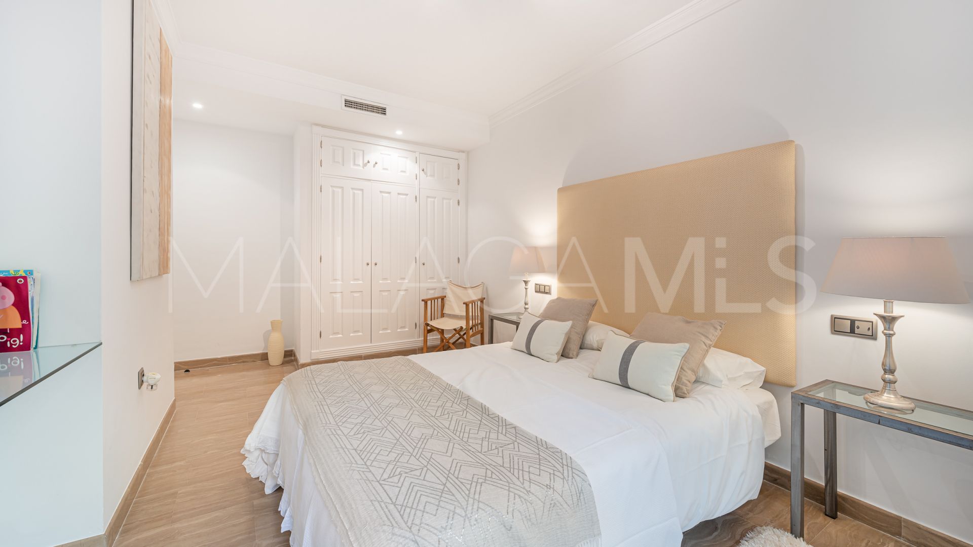 Markplanslägenhet for sale in Condado de Sierra Blanca