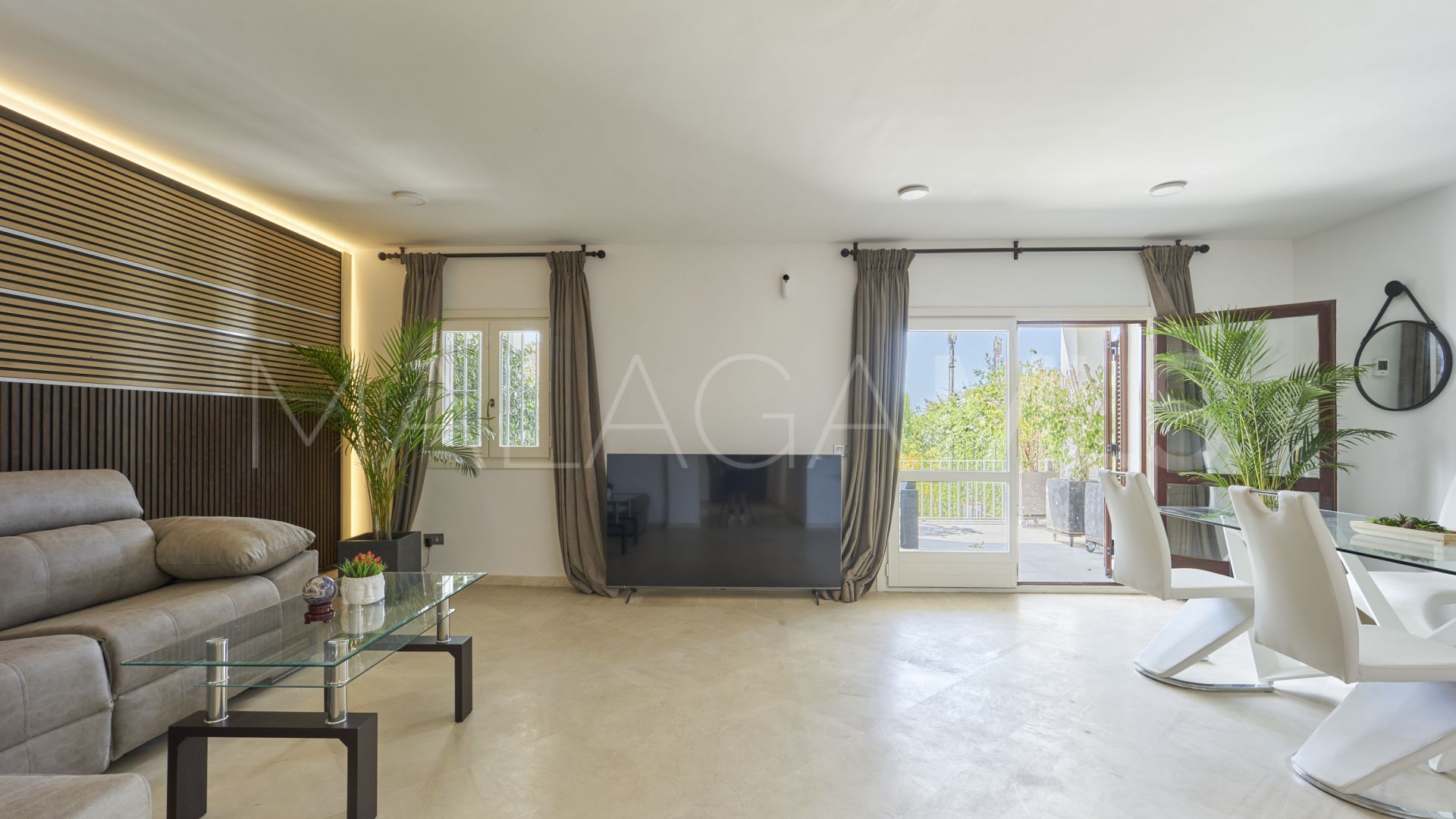 For sale Marbelah Pueblo town house with 4 bedrooms