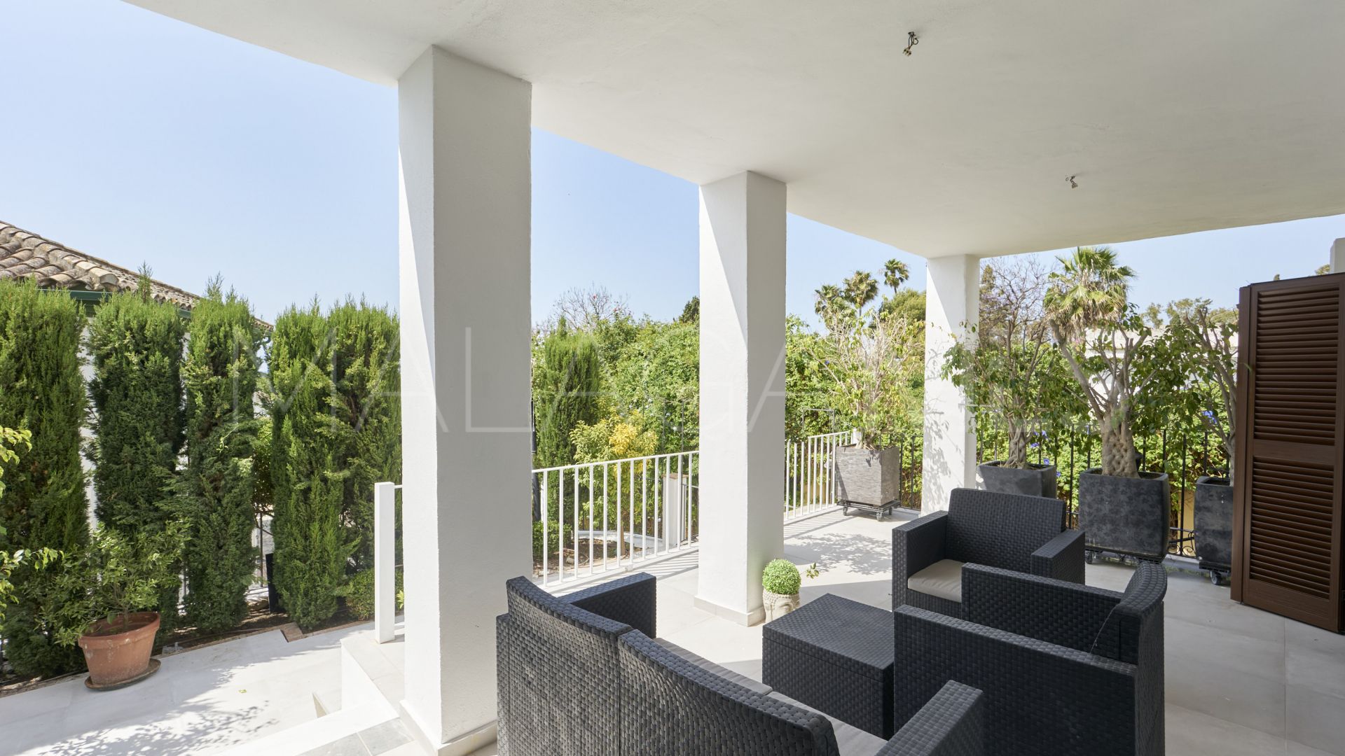 For sale Marbelah Pueblo town house with 4 bedrooms