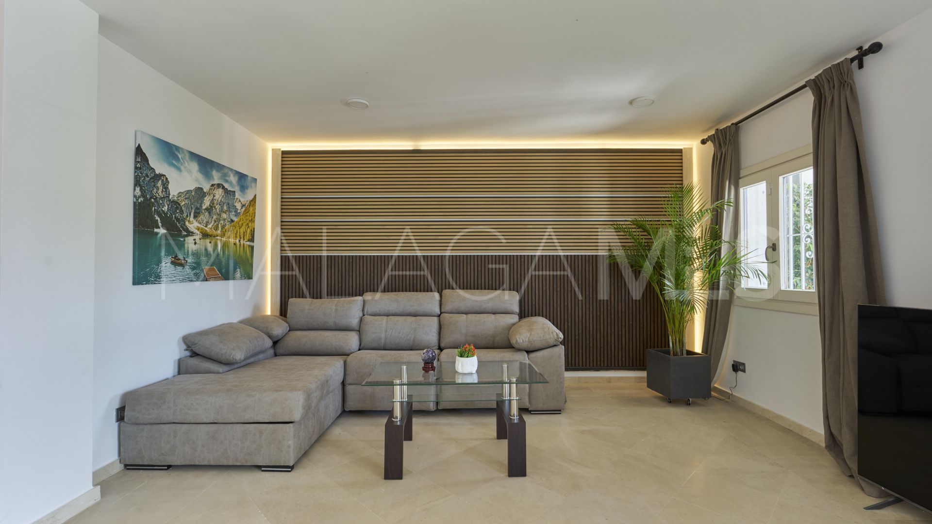 For sale Marbelah Pueblo town house with 4 bedrooms