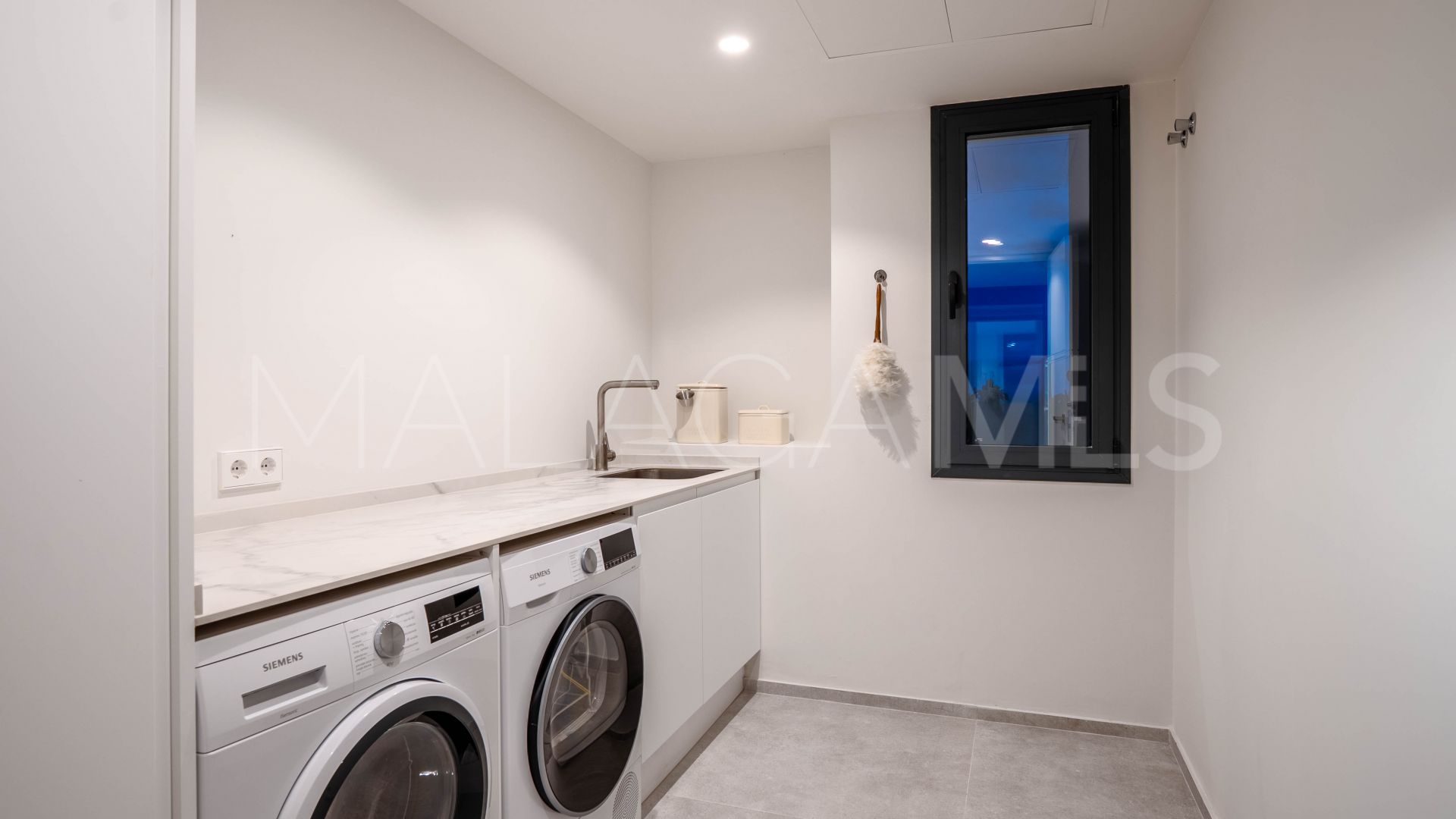 Villa for sale in Nueva Andalucia de 4 bedrooms
