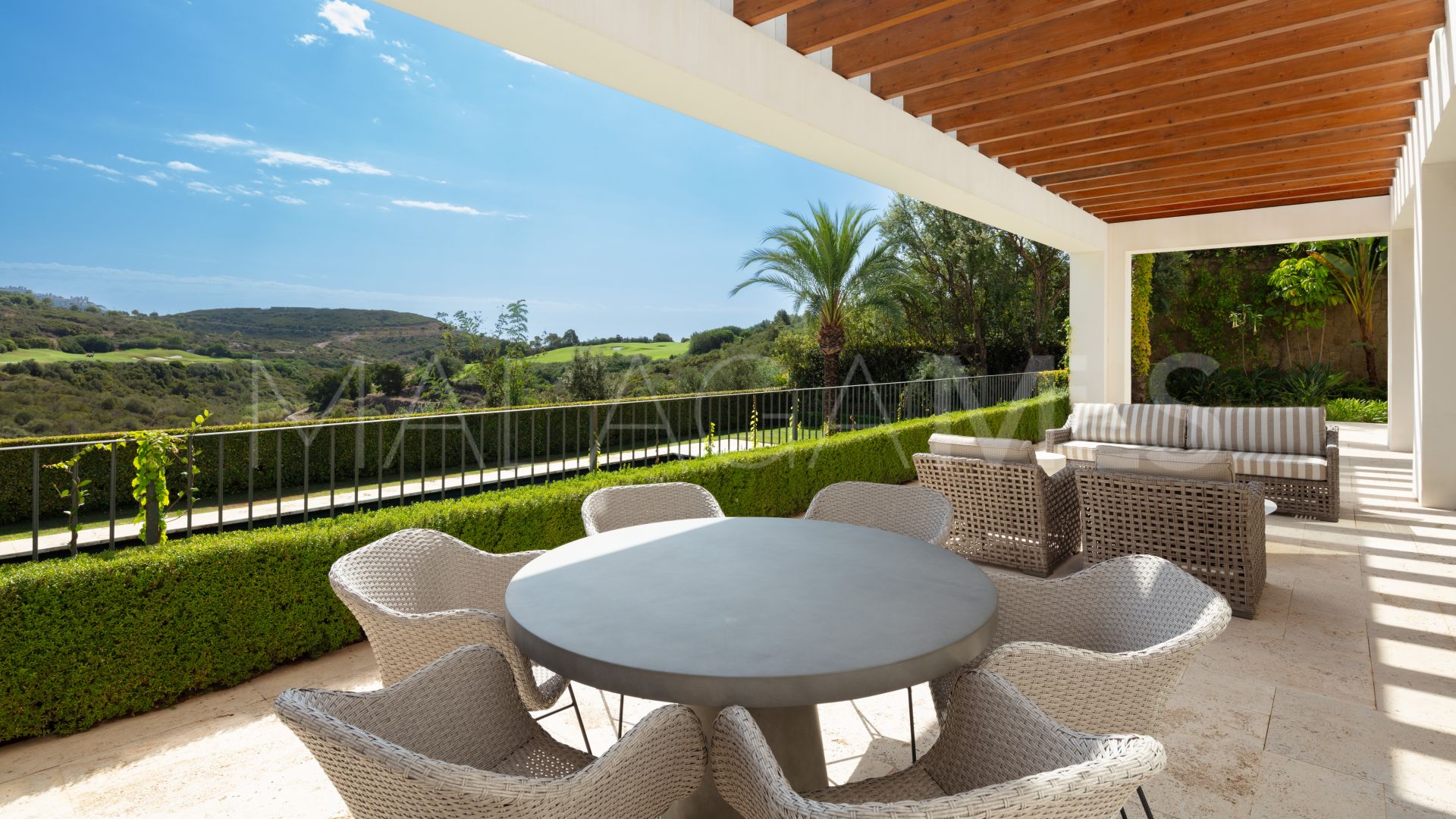 Villa a la venta in Finca Cortesin with 6 bedrooms