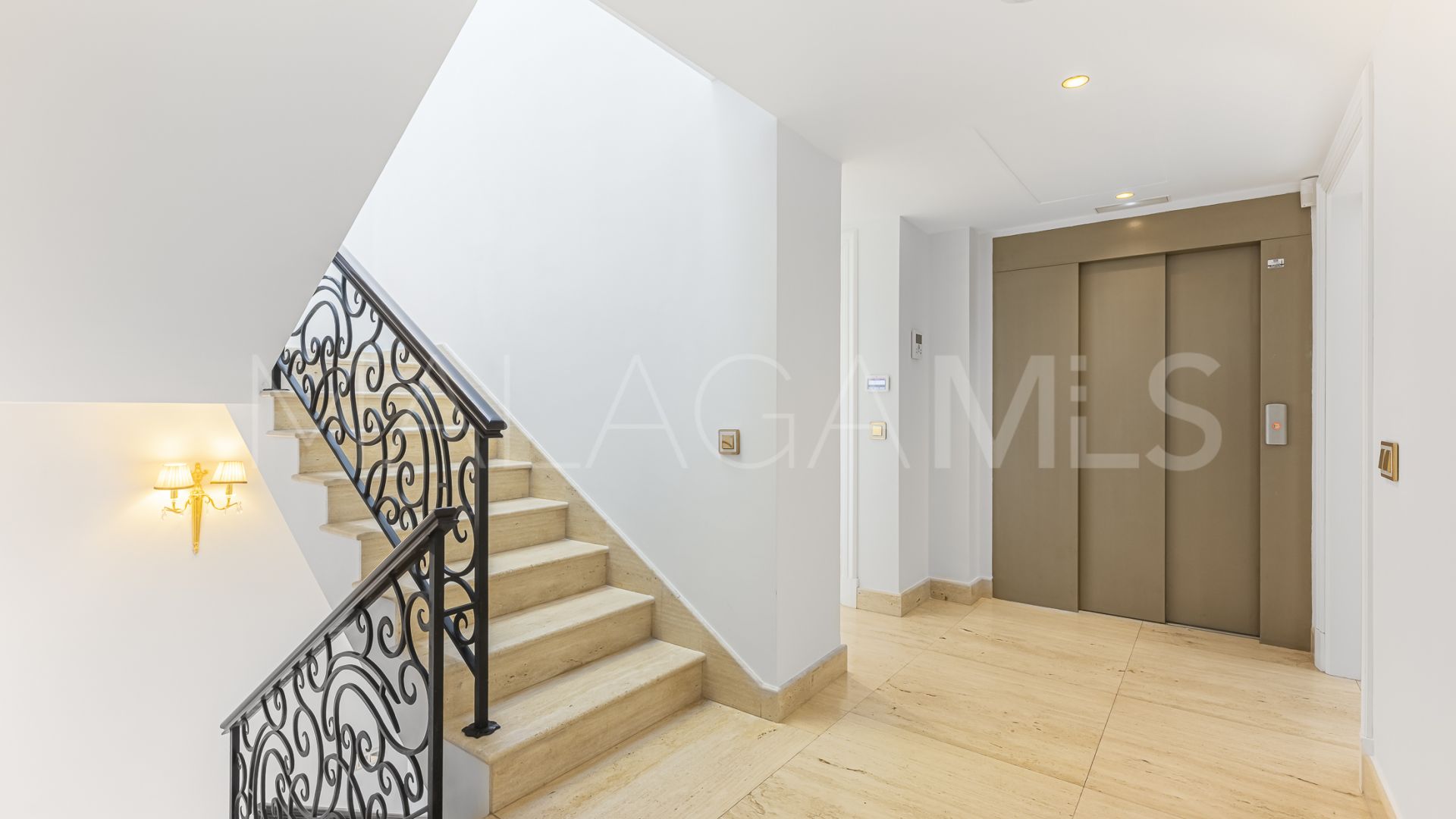 Villa for sale in El Herrojo