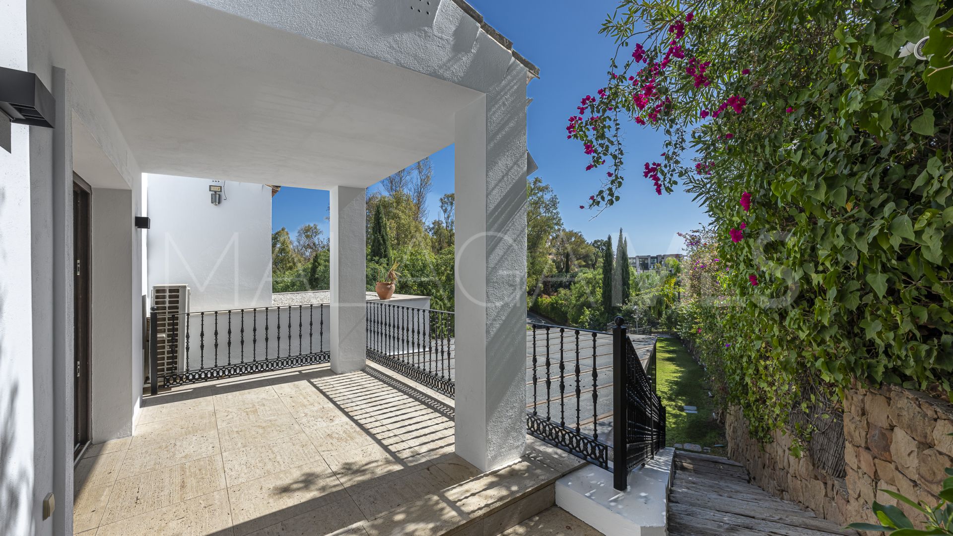 Villa for sale in El Herrojo