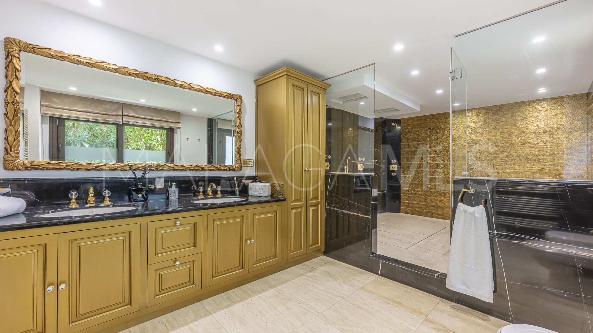 Villa for sale in El Herrojo
