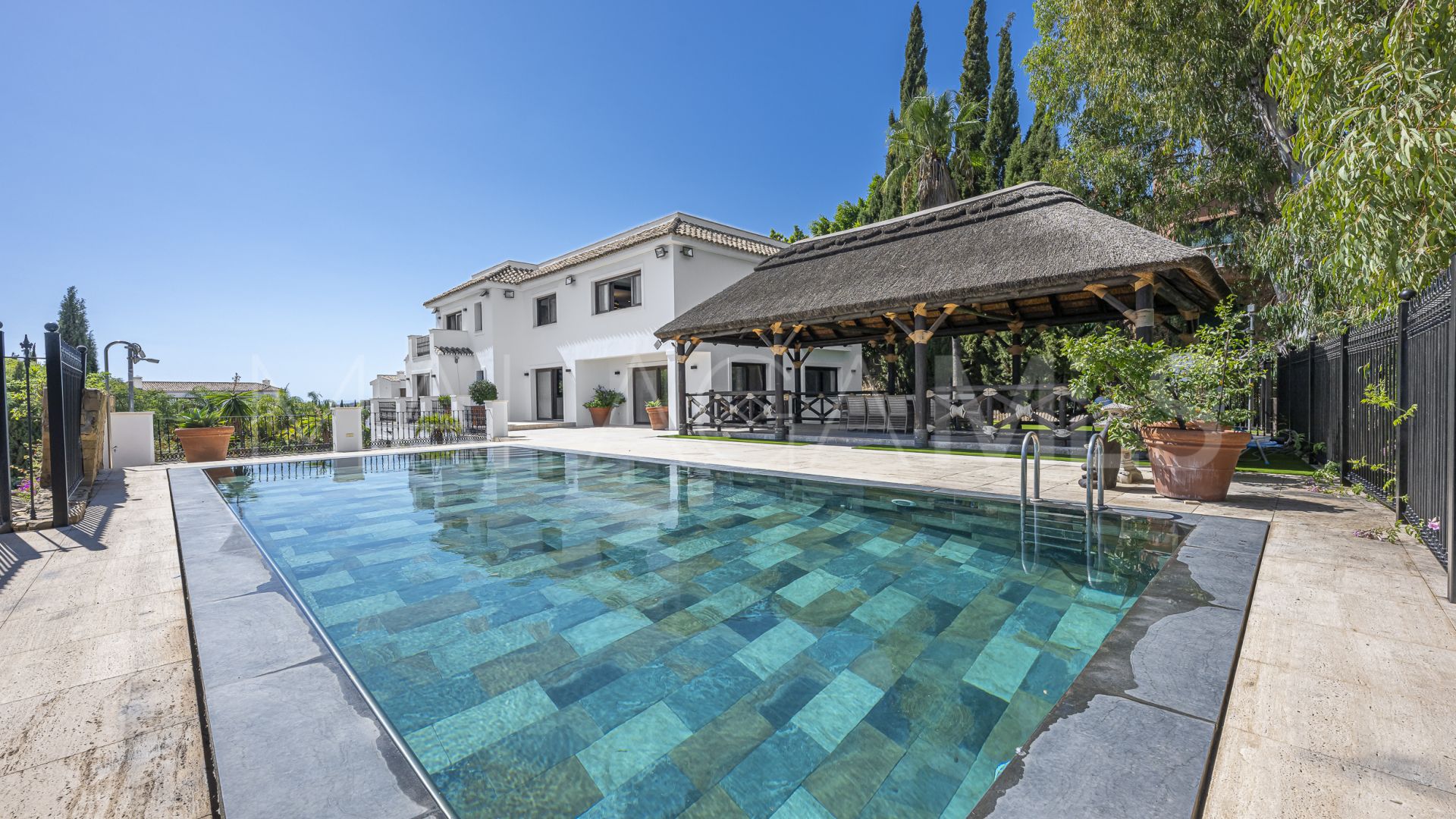 Villa for sale in El Herrojo