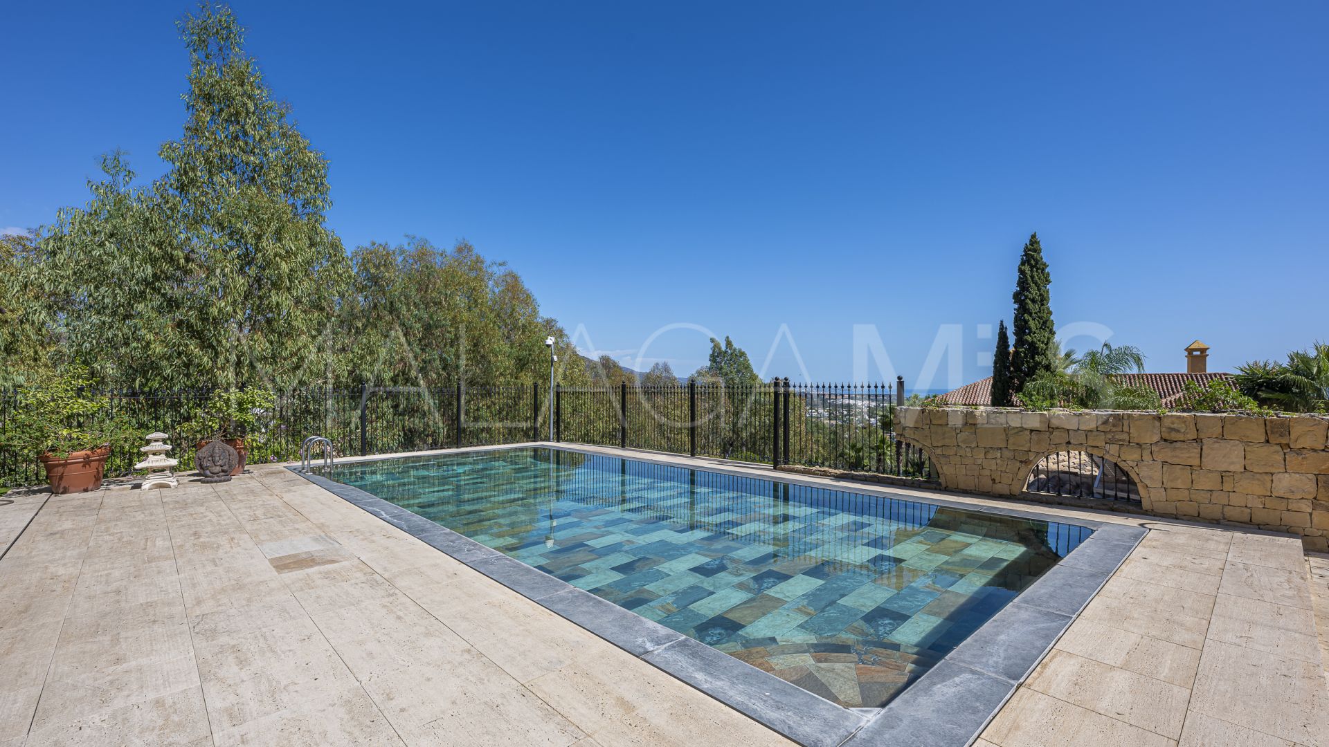 Villa for sale in El Herrojo