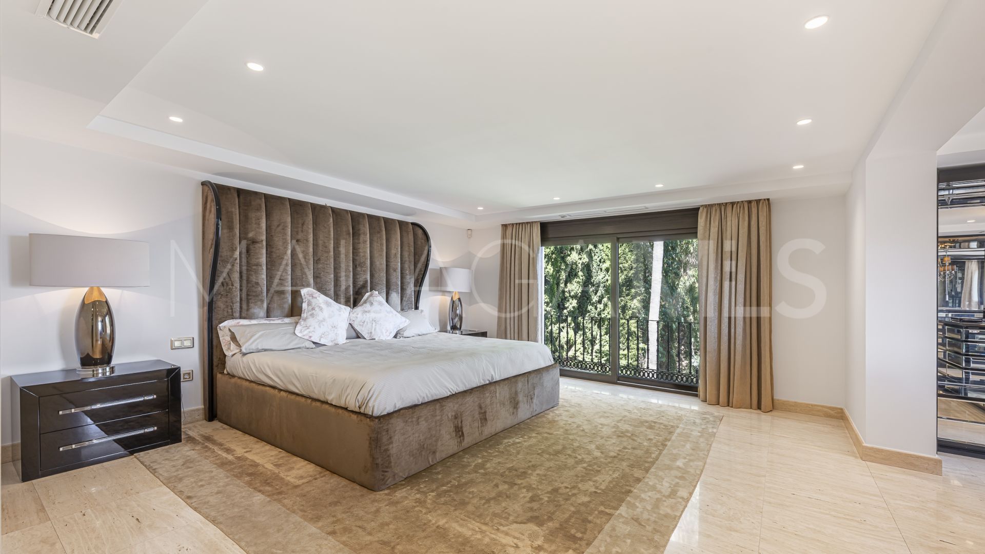 Villa for sale in El Herrojo