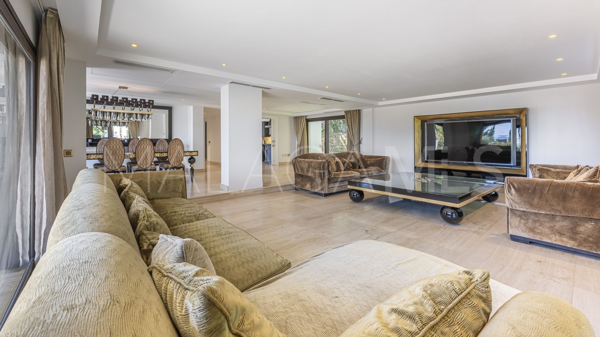 Villa for sale in El Herrojo
