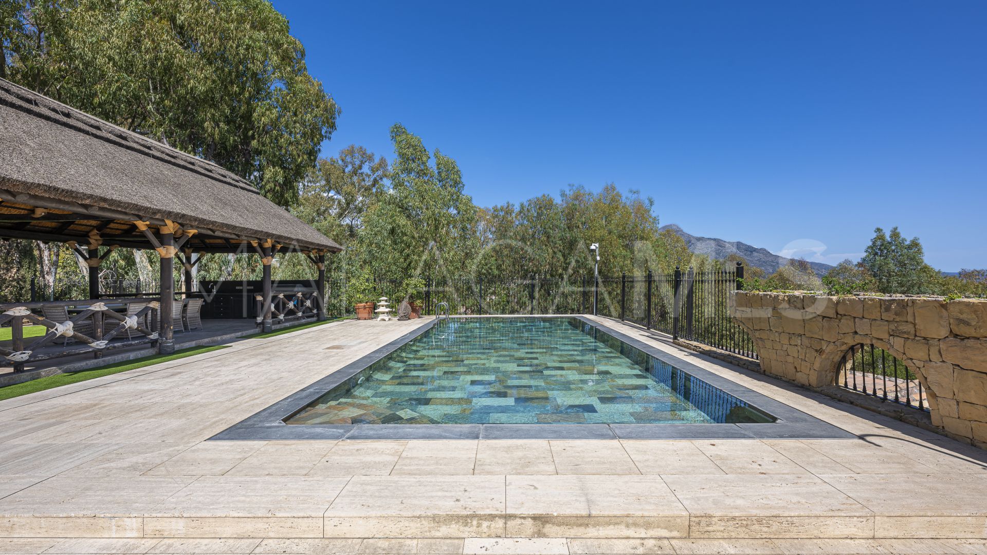 Villa for sale in El Herrojo