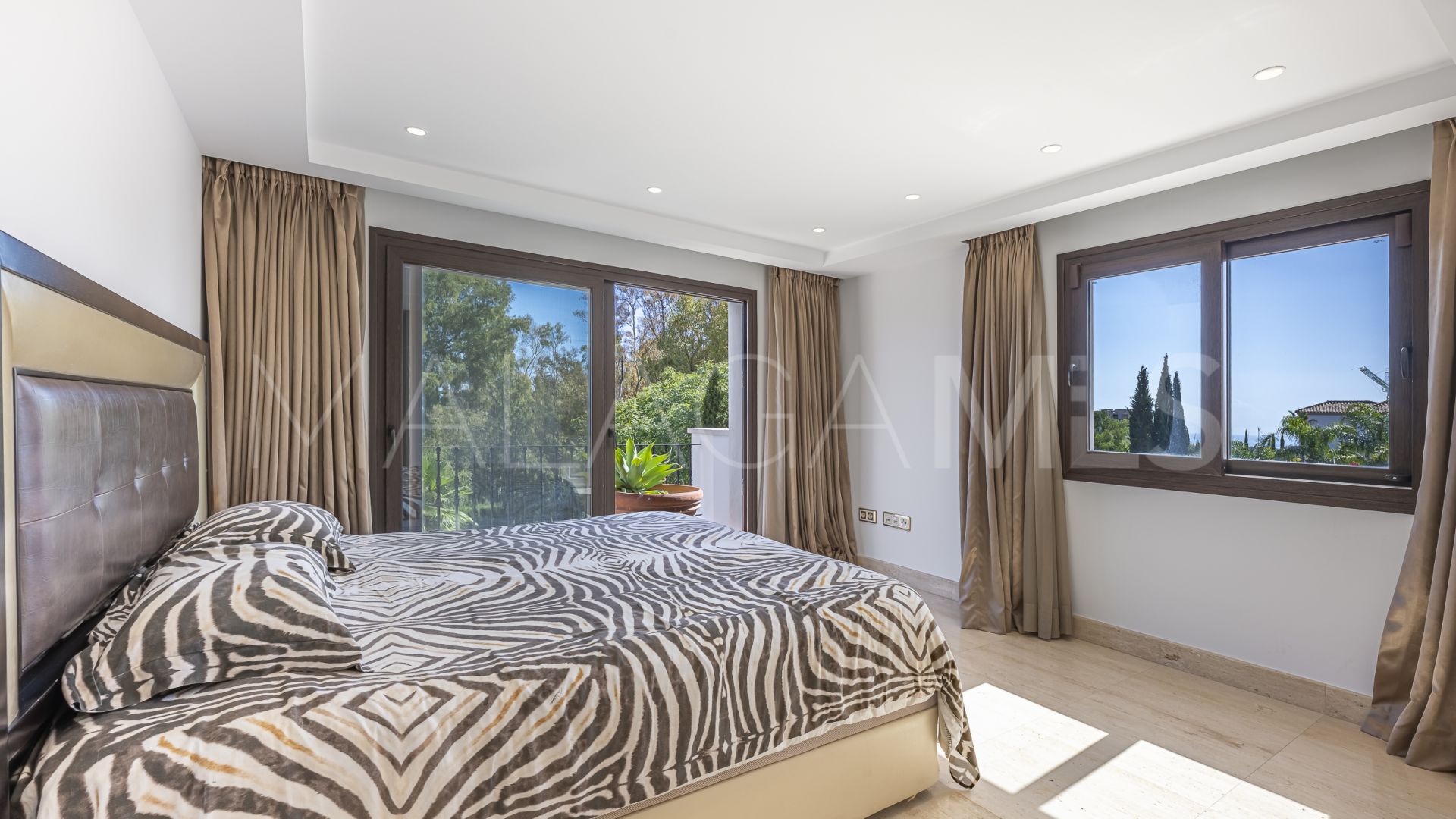 Villa for sale in El Herrojo