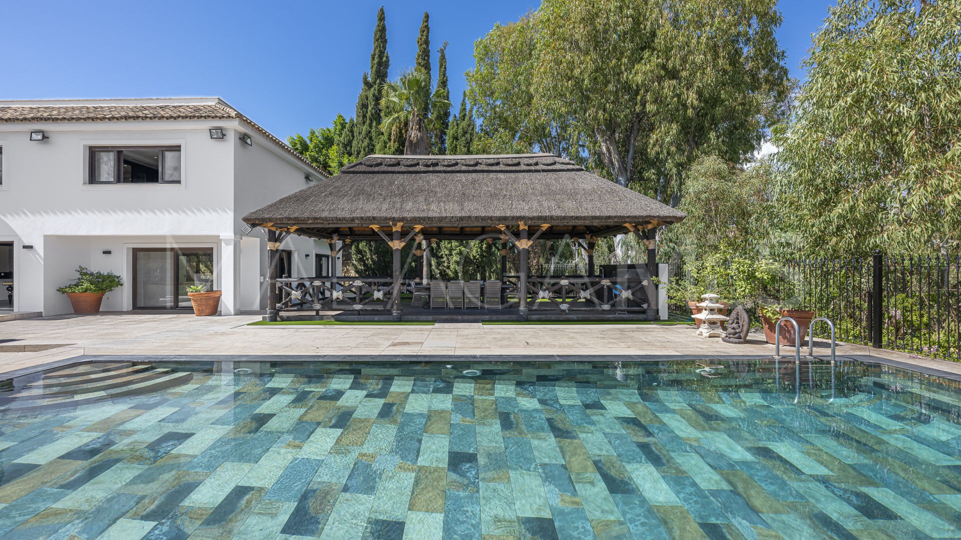 Villa for sale in El Herrojo