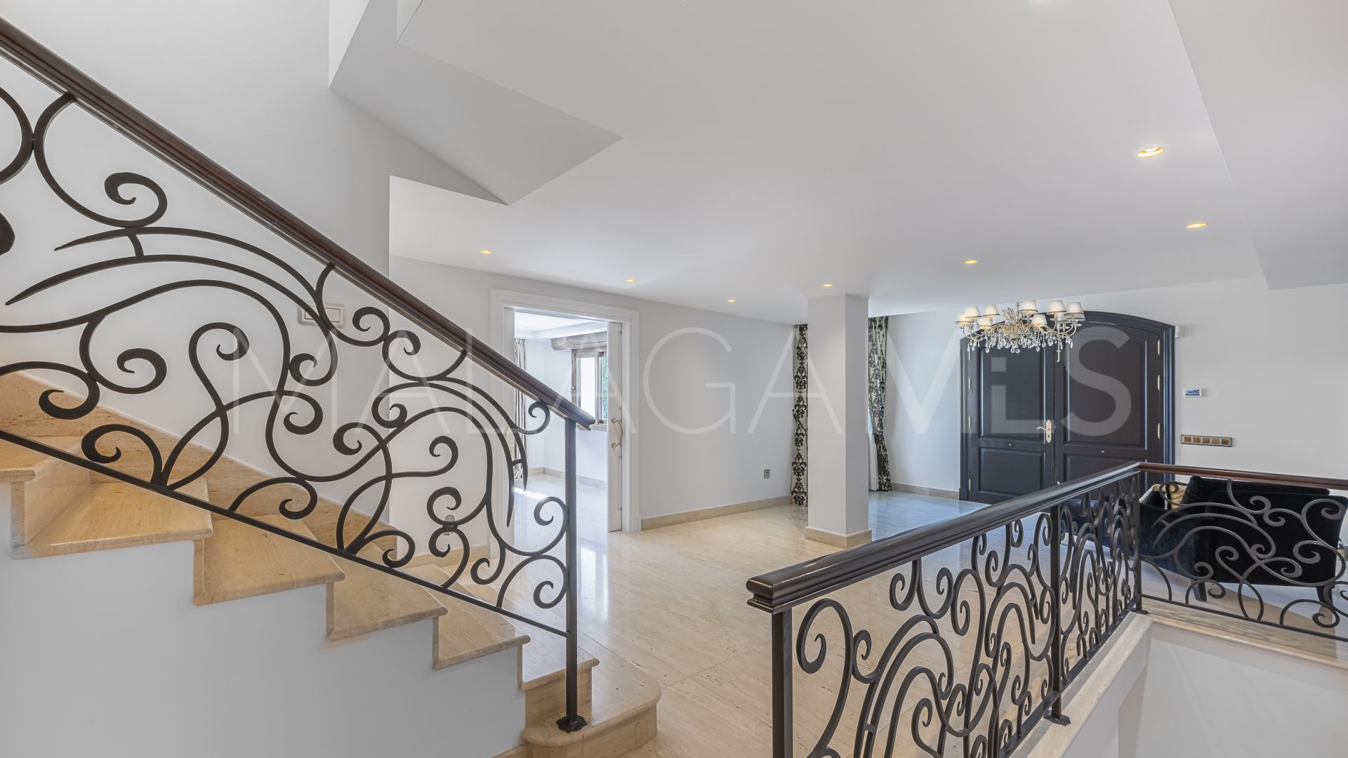Villa for sale in El Herrojo