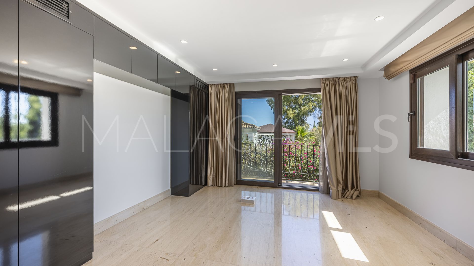 Villa for sale in El Herrojo