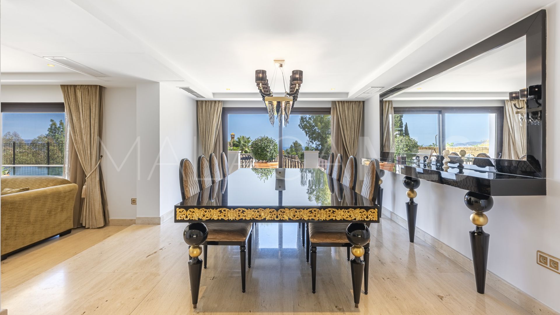 Villa for sale in El Herrojo
