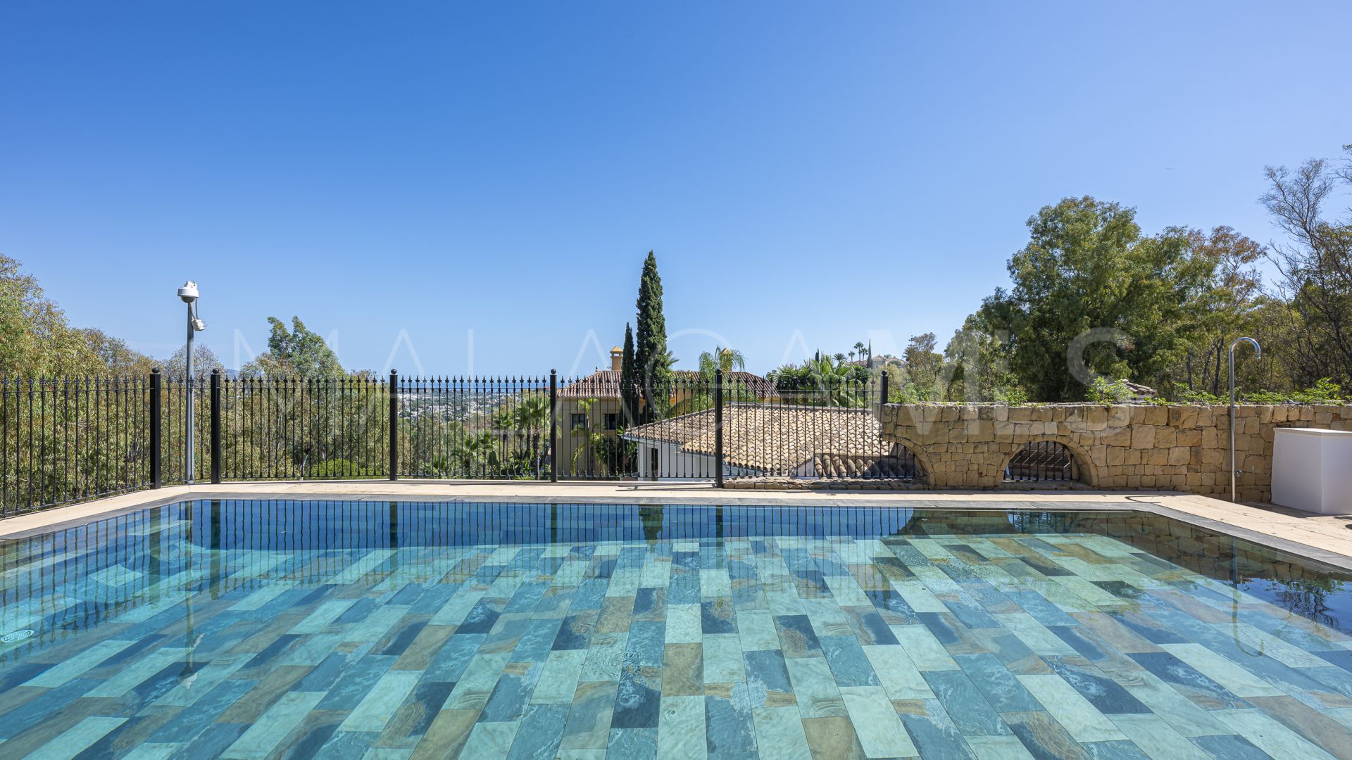 Villa for sale in El Herrojo