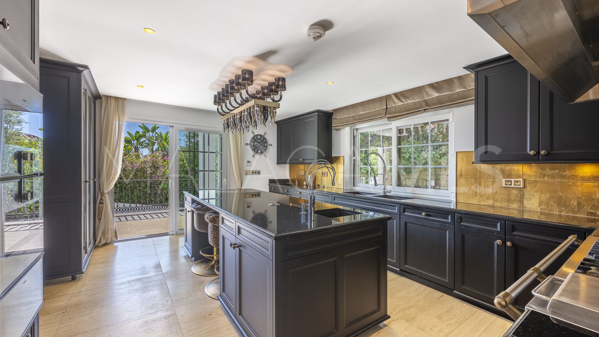 Villa for sale in El Herrojo