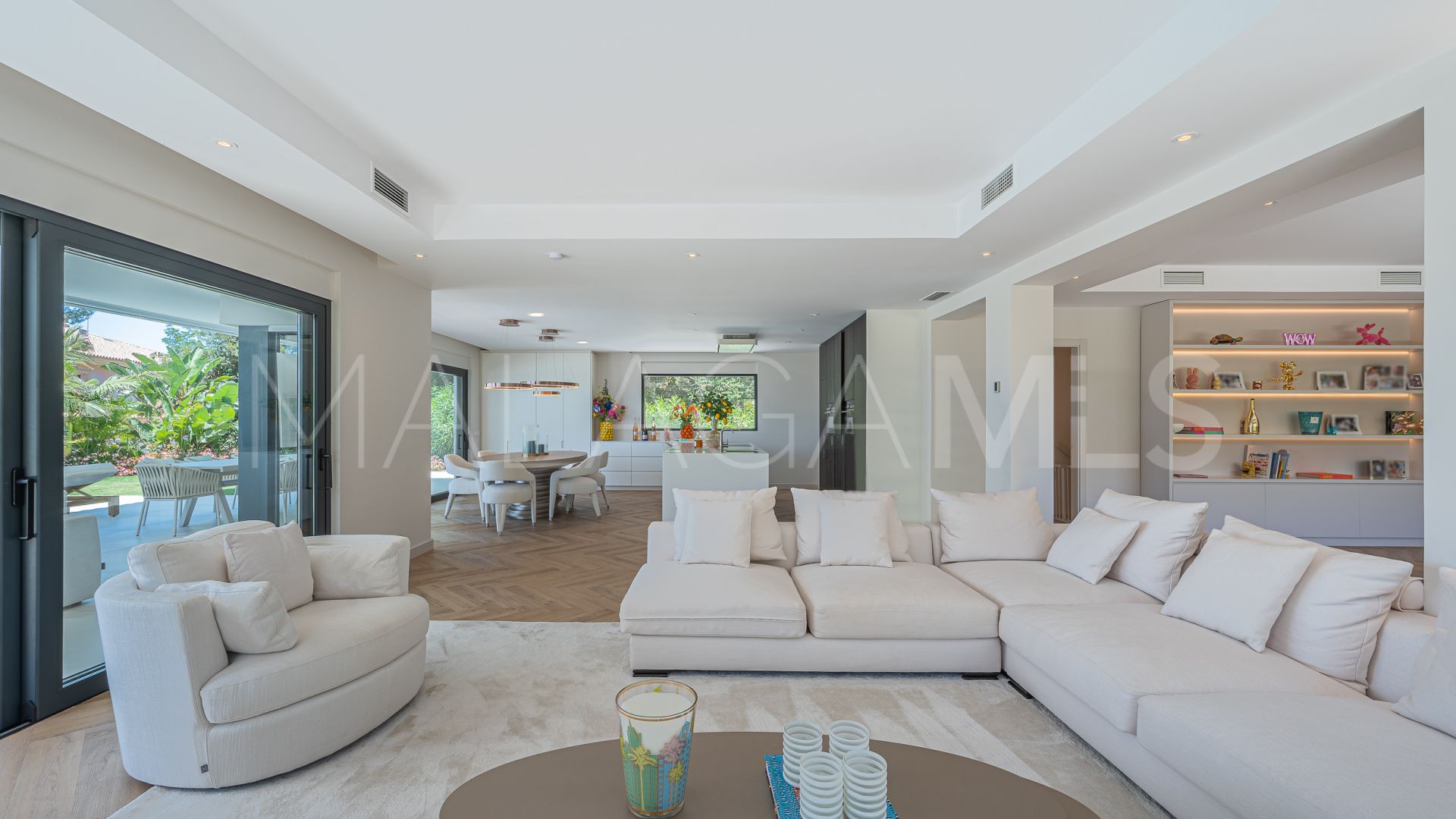 For sale 5 bedrooms villa in Artola