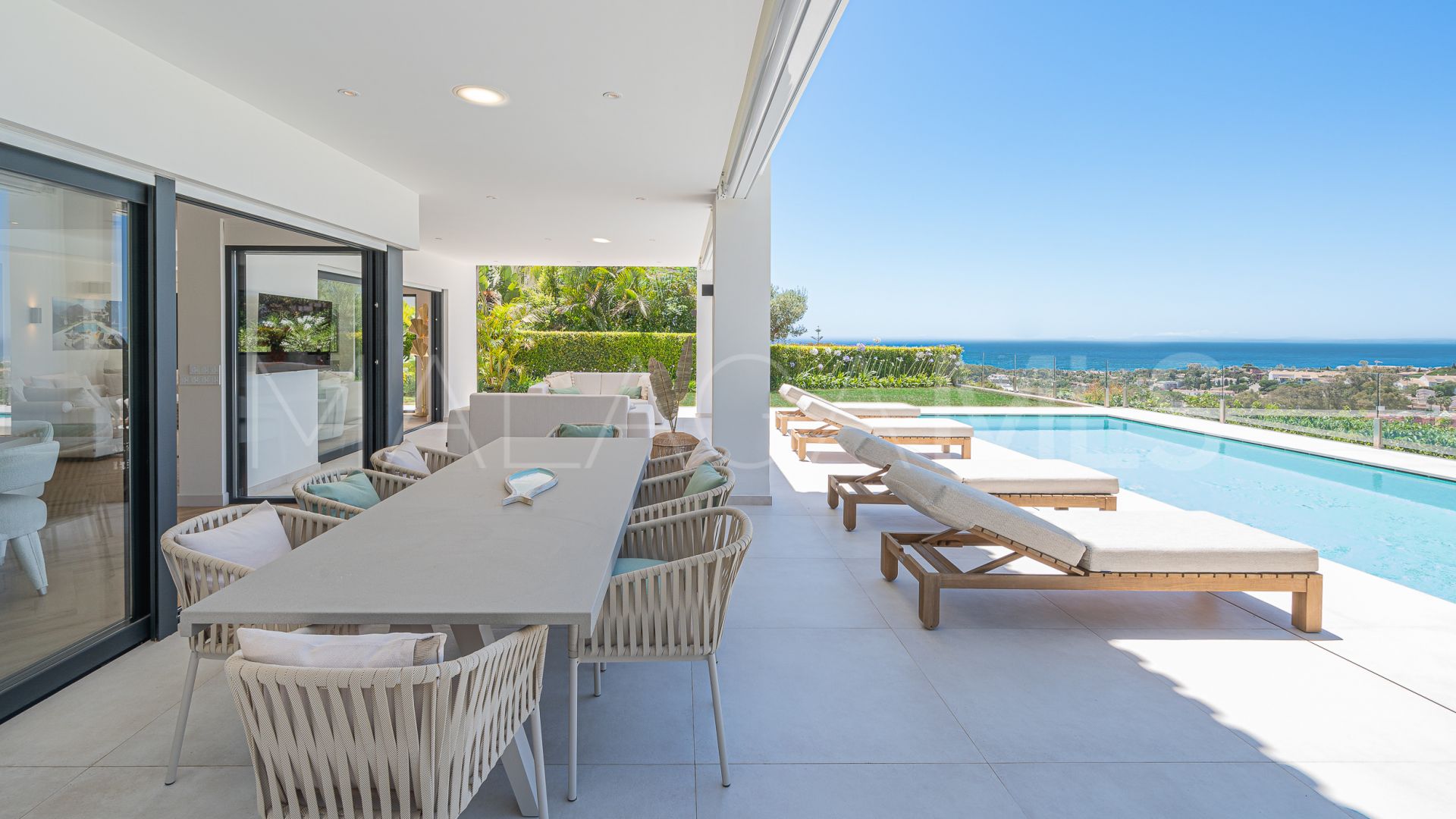 For sale 5 bedrooms villa in Artola