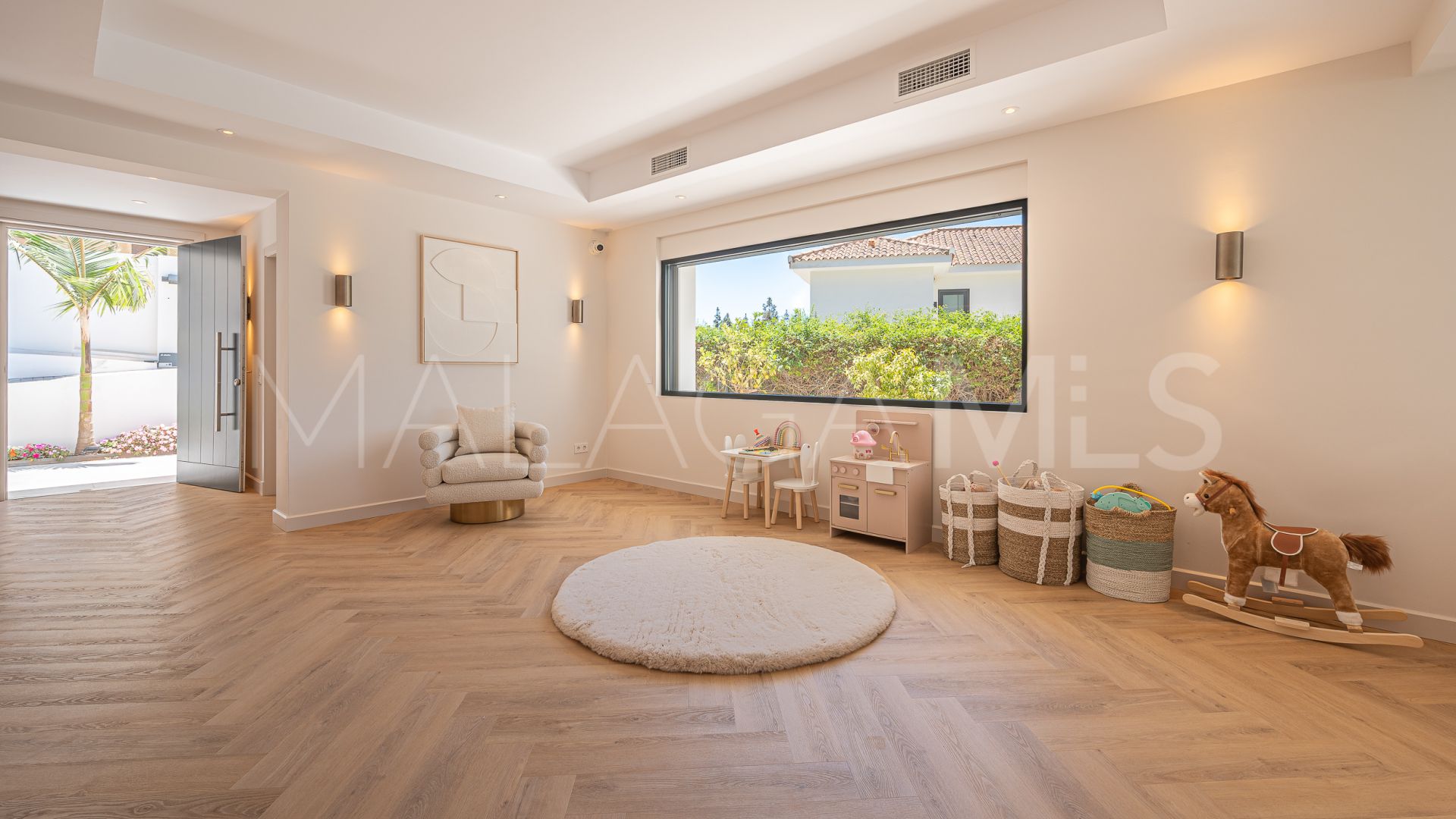 For sale 5 bedrooms villa in Artola