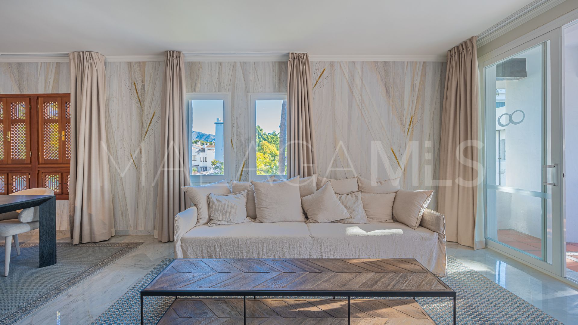 Buy duplex penthouse in Marina Puente Romano
