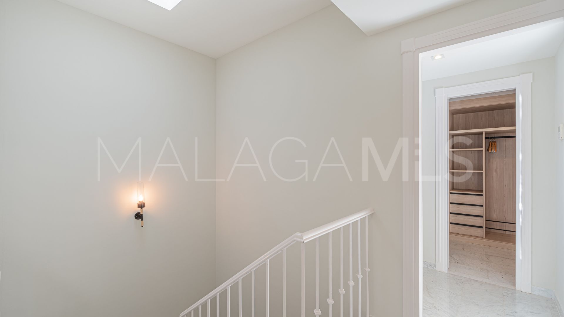 Buy duplex penthouse in Marina Puente Romano