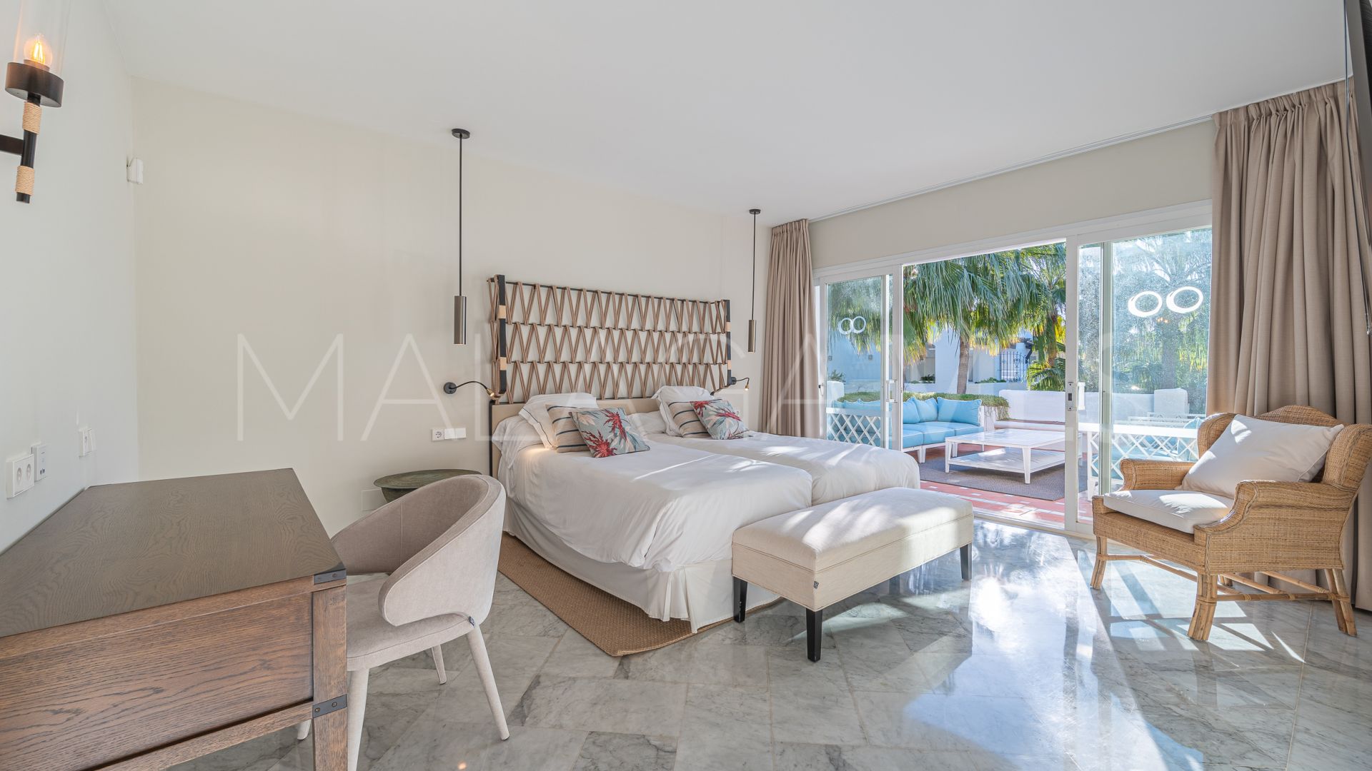 Buy duplex penthouse in Marina Puente Romano